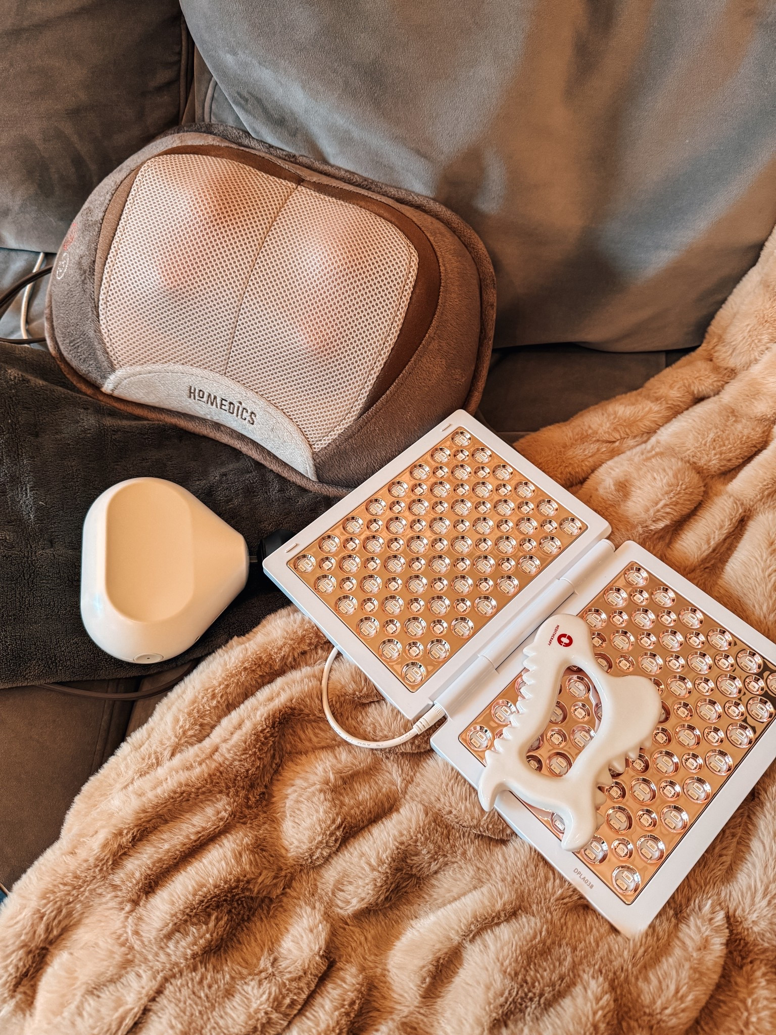Self care favorites Black Friday deals
The warmest softest blanket ever!
Red light panel
Back massager
Heating pad 
Portable massage gun


#LTKBeauty #LTKCyberWeek #LTKGiftGuide
