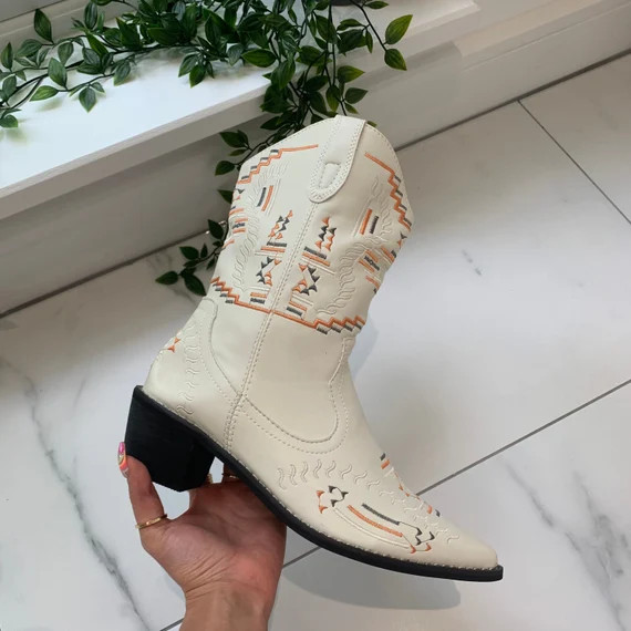 Cowboy Western Cream Boots - Etsy UK | Etsy (UK)