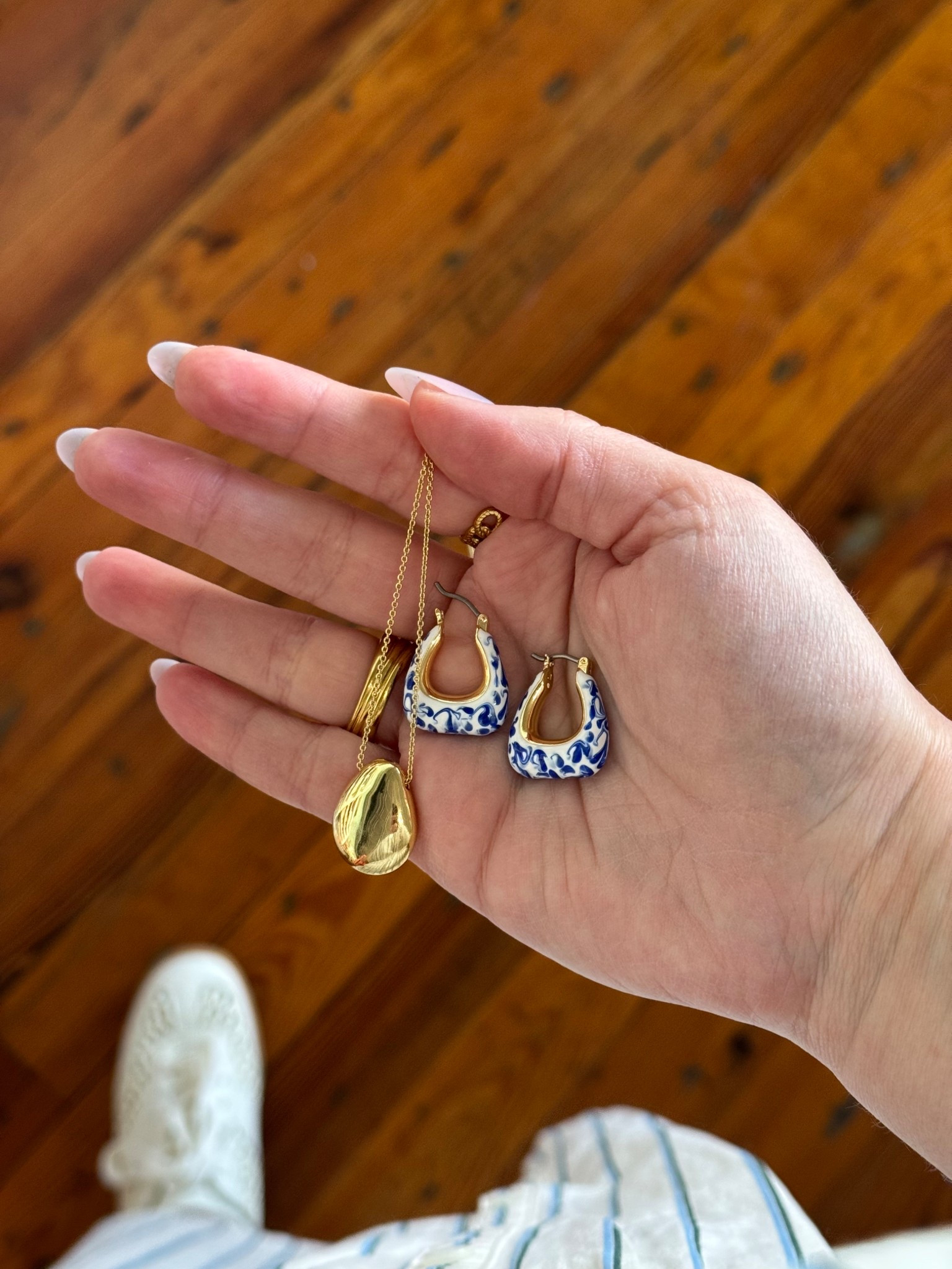 Wearing this perfect combo from @Ana Luisa again today. The blue and white earrings match my pants perfectly! 💙

#LTKPlusSize #LTKootd #LTKBeauty