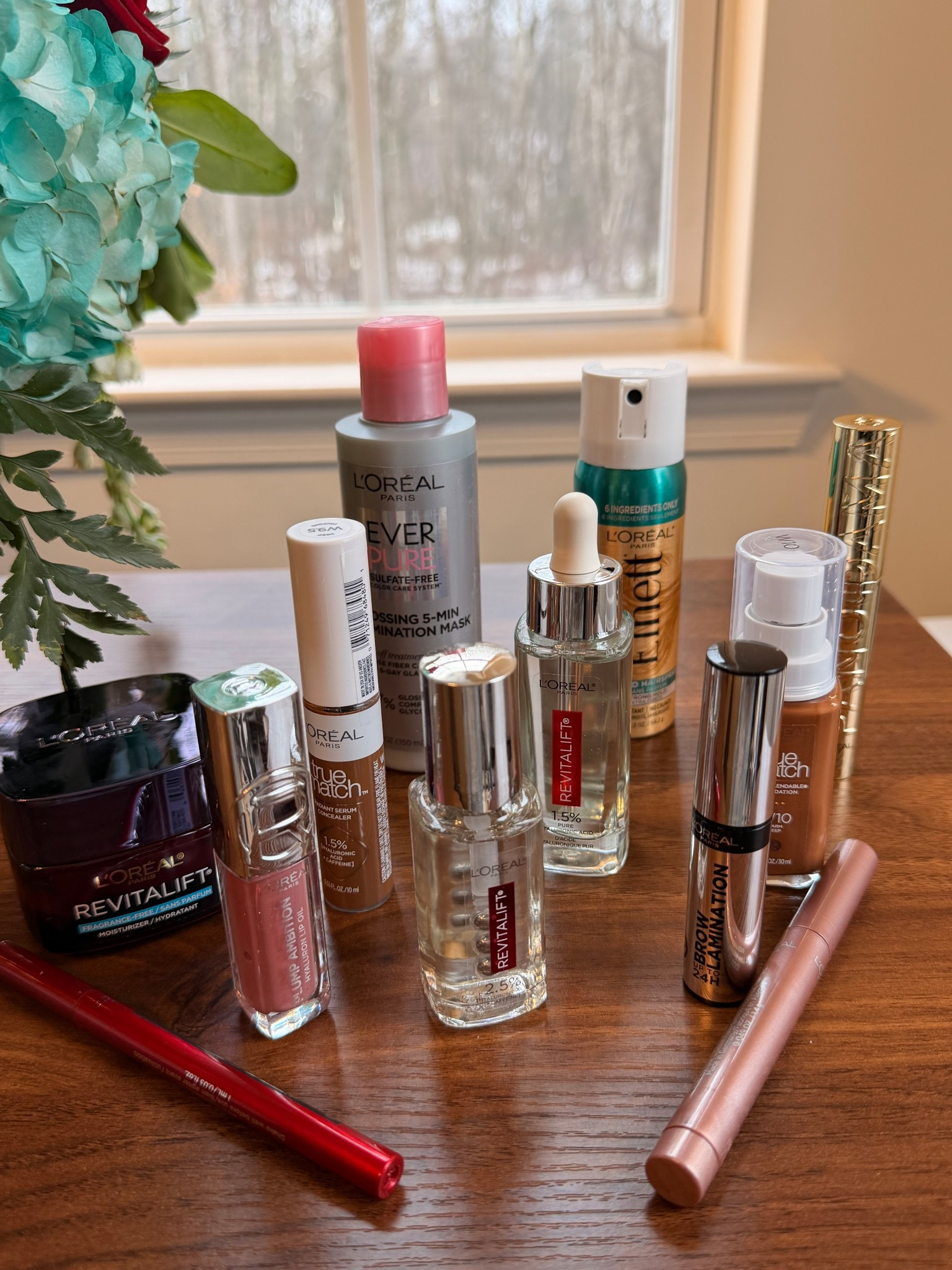 L’Oréal Everyday Beauty Essentials 🤍✨

Soft glam starts with good skin. From Revitalift hydration to True Match perfection and that flawless brow finish  these L’Oréal staples keep my routine simple, polished, and effortless every single day.

Affordable luxury that works. 💄💧

Shop my everyday glow in LTK. #LorealParis #EverydayBeauty #Over40Beauty #DrugstoreLuxury #SoftGlam #LTKBeauty

#LTKBeauty
