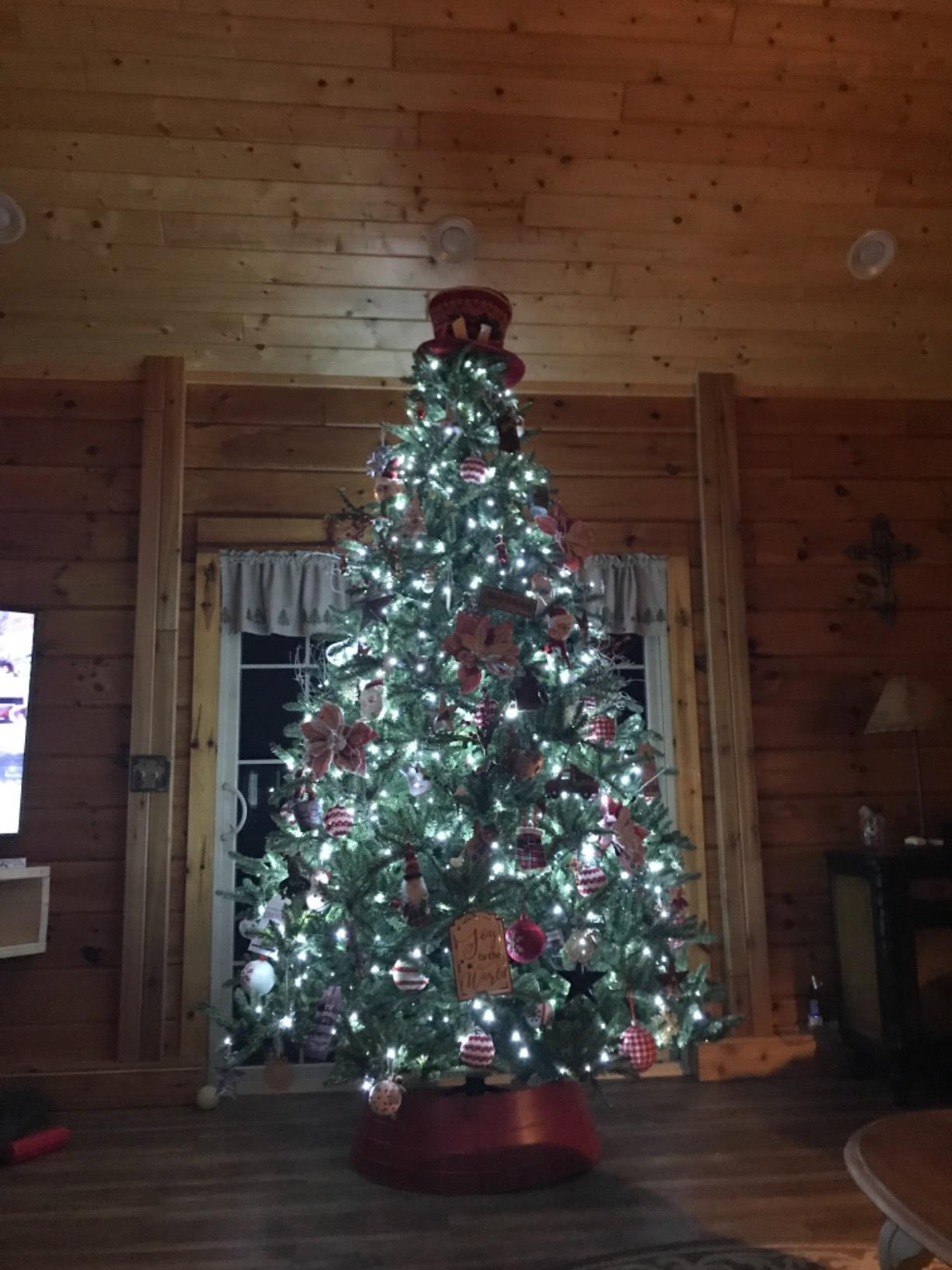 Balsam Hill 9ft Pre-Lit Classic Blue Spruce Artificial Christmas Tree with Clear Incandescent Lig... | Amazon (US)