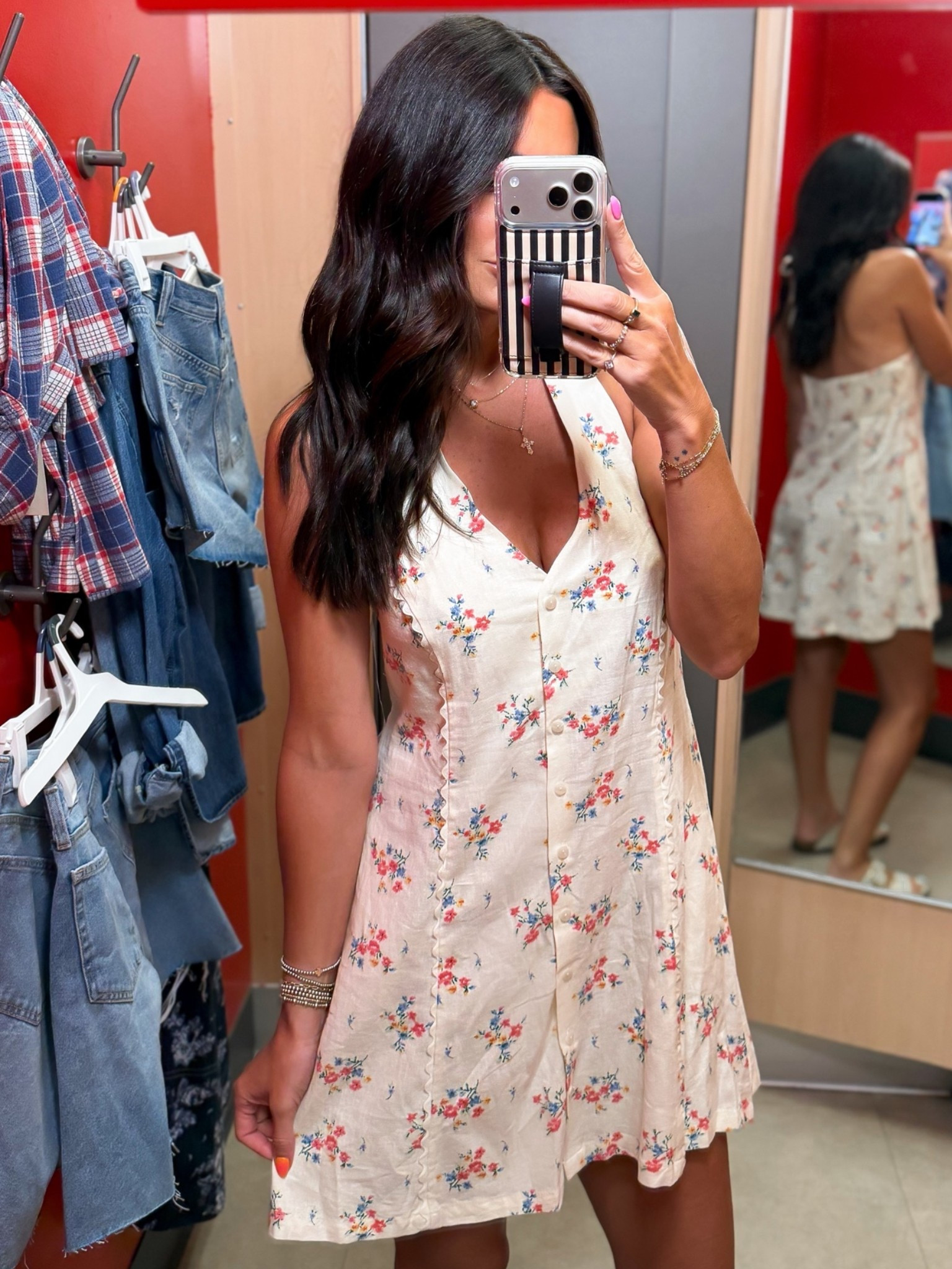 Floral dress size small

#LTKmomlife #LTKootd #LTKgrwm