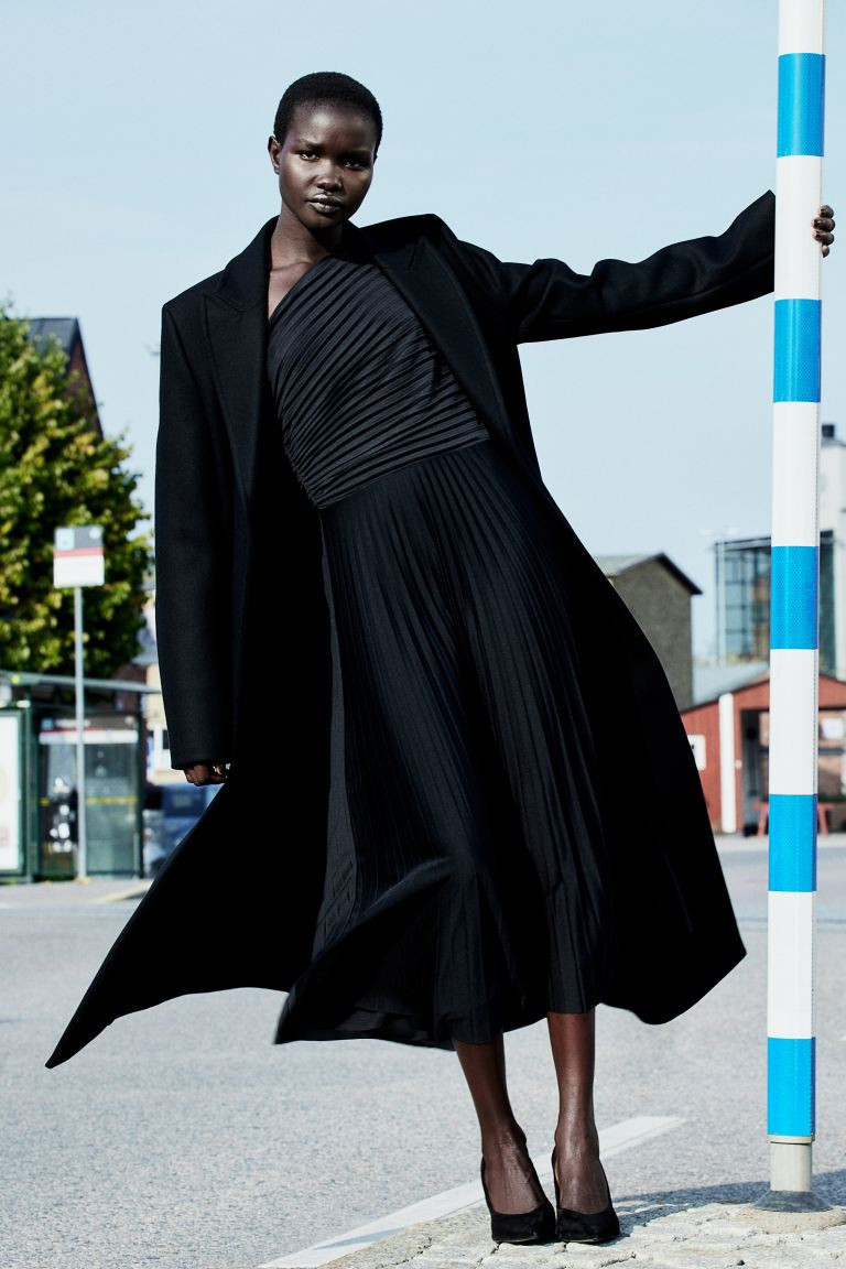 Vestido plisado de un hombro | H&M (FR, IT, ES, PT, BE)