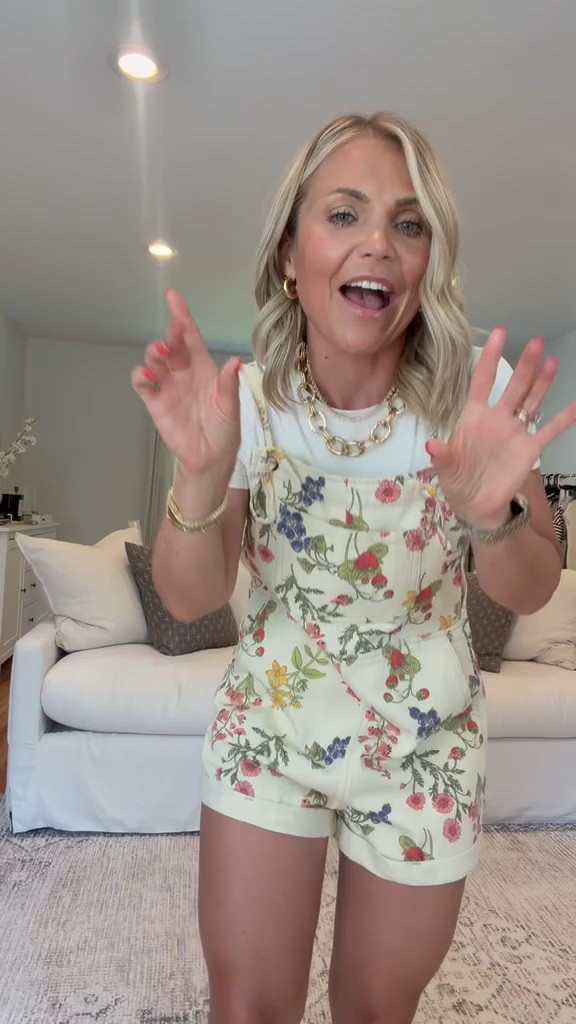 New Amazon outfits that are perfect for summer! So many good neutrals to mix and match👏


Amazon finds, Amazon fashion, Amazon outfits, summer outfits, summer style, vacation outfits, petite jeans, petite style, midsize fashion, date night outfit

#LTKSeasonal #LTKMidsize #LTKPetite