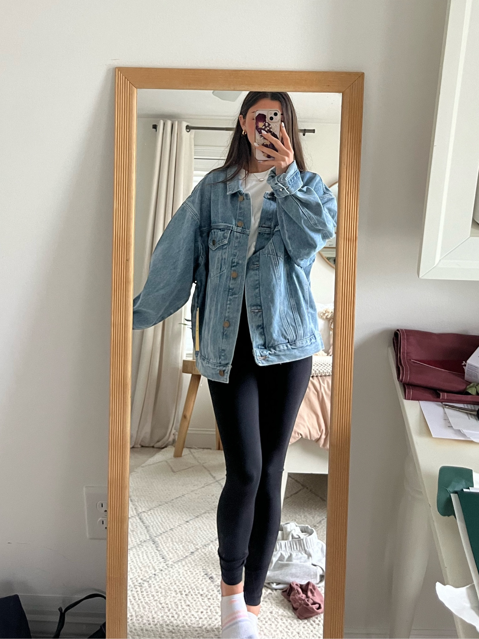 Shirt -xs 
Jacket - small
Leggings - xs 