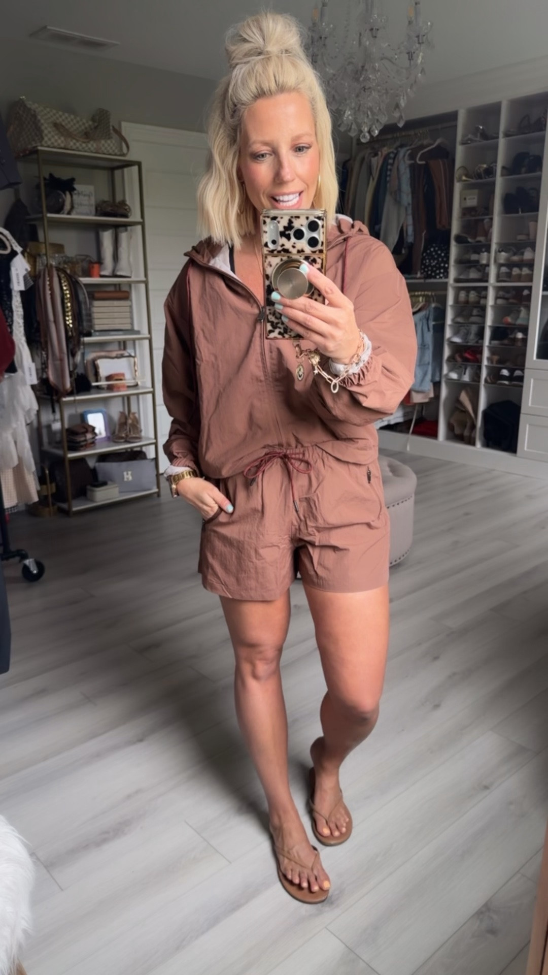 ⬇️⬇️⬇️
Jacket and shorts size small

#LTKTravel #LTKActive #LTKfitnessgoals