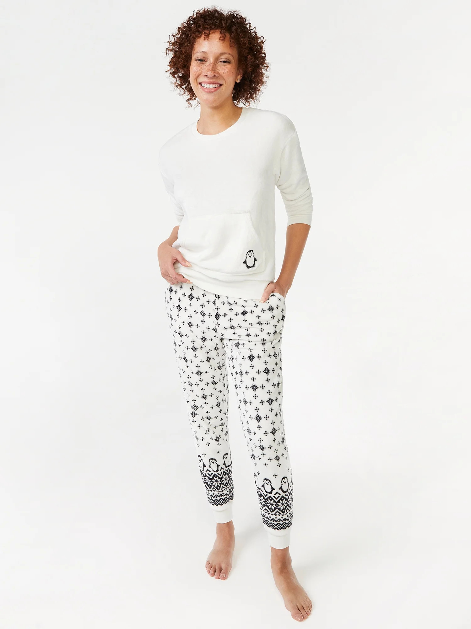 Joyspun Women's Plush Long Sleeve Top and Pants Pajama Set, 2-Piece, Sizes up to 3X | Walmart (US)
