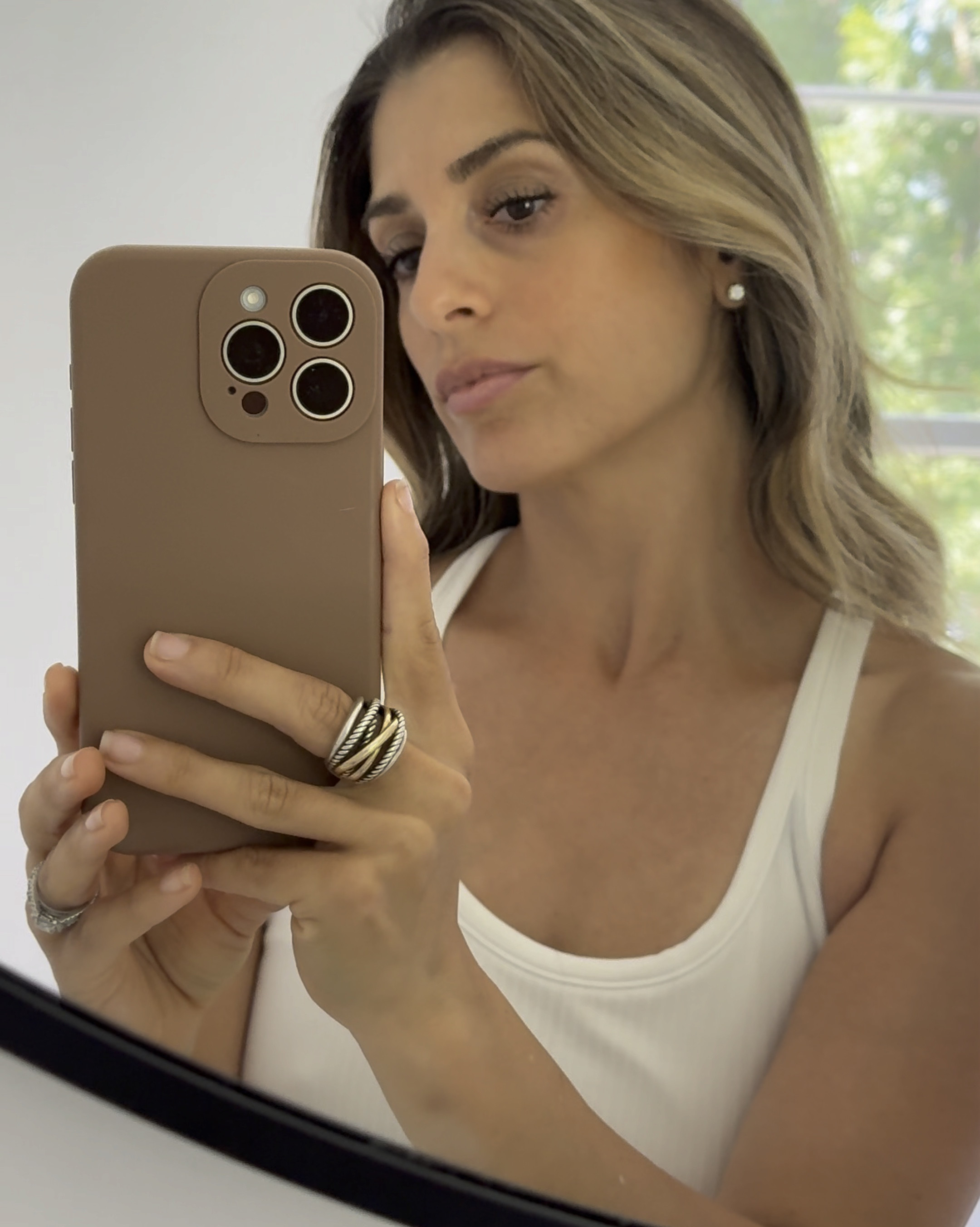 Everyday glowy makeup  

#LTKBeauty