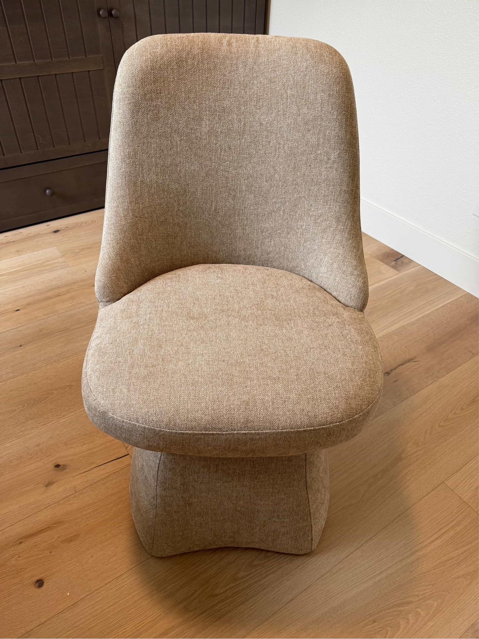 Client update 

This desk chair is ultimately a return as we slightly changed the design and now a caster chair is preferred  

#LTKFindsUnder50 #LTKFindsUnder100 #LTKHome