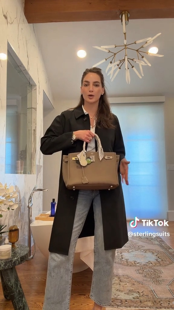 Custom jacket from @thestudiomayfair on IG! 




#LTKWorkwear #LTKootd