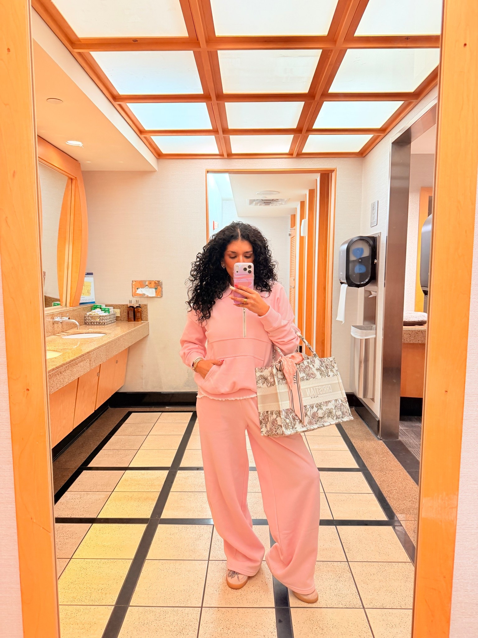 Soft tones, easy fit 💕

#dior #set #pink

#LTKdayinmylife #LTKmorningroutine #LTKootd