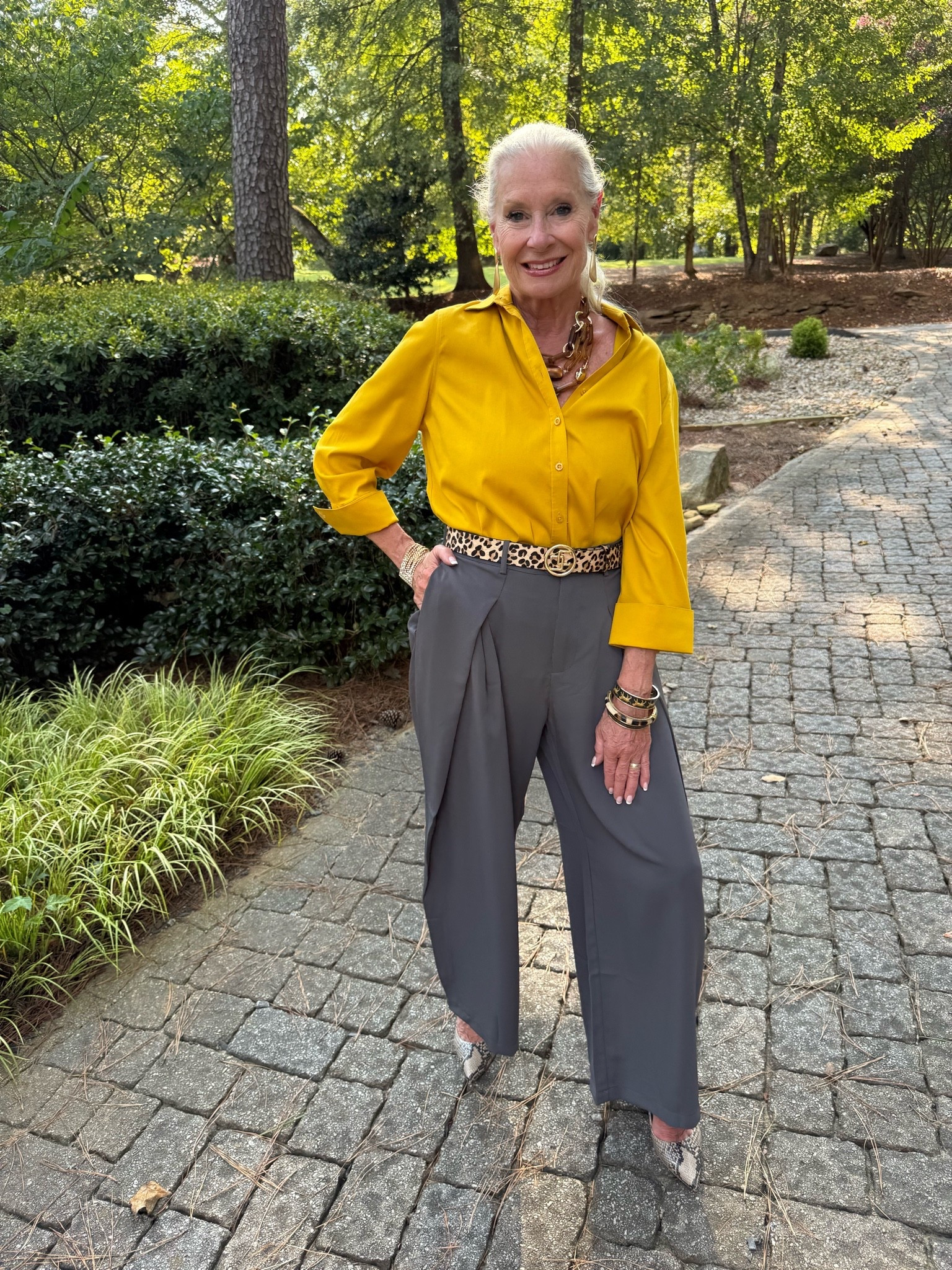 Yellow and grey are perfect together