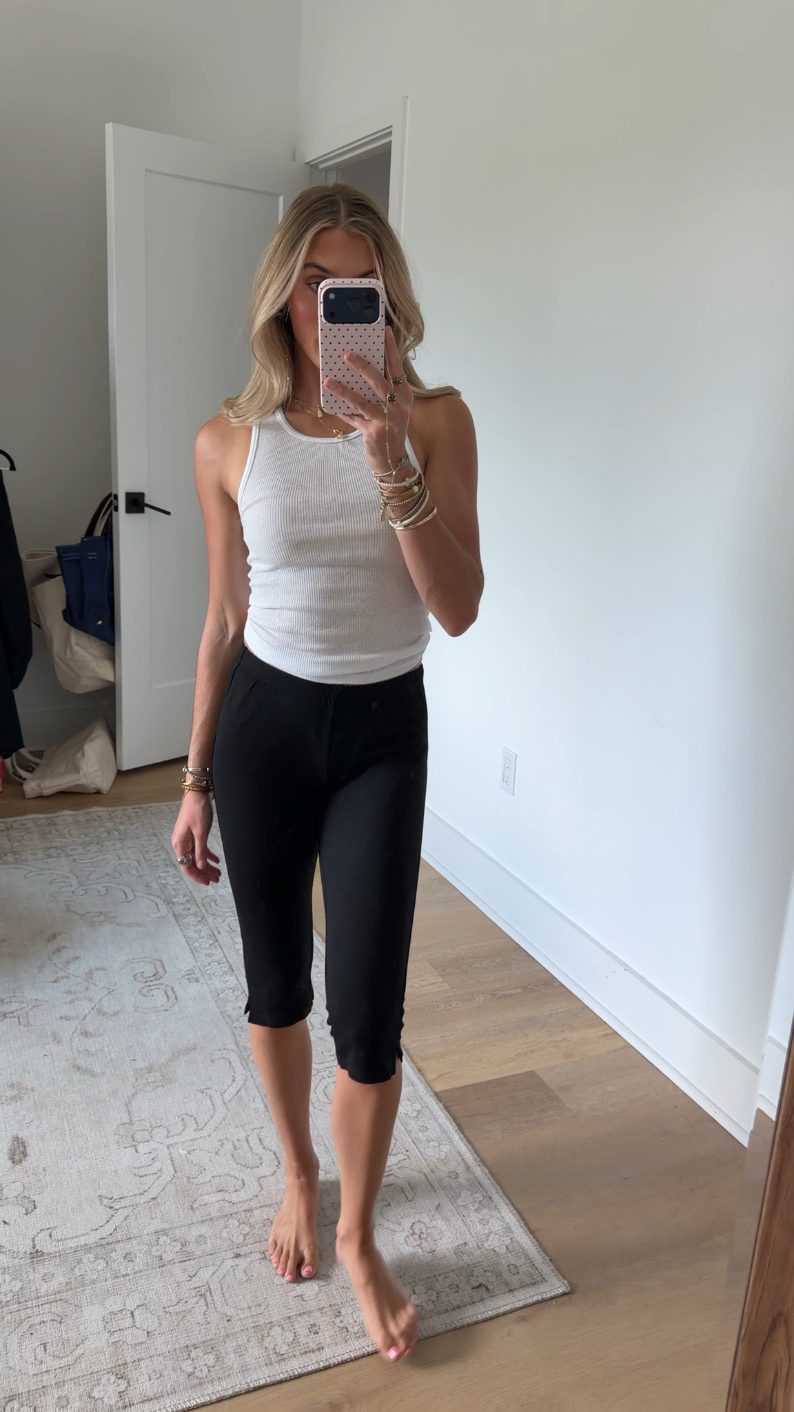 @OAK + FORT size xs These capri leggings are made from heavyweight stretch ponte with a smooth, substantial handfeel that contours the body. Designed to sit low on the waist with a close fit through the seat and leg, they finish at a cropped capri length for a streamlined look. Style yours with a fitted tank for coffee runs, a lightweight knit for dinner plans, or an oversized blouse for days at the office.

#LTKootd #LTKSeasonal #LTKdayinmylife