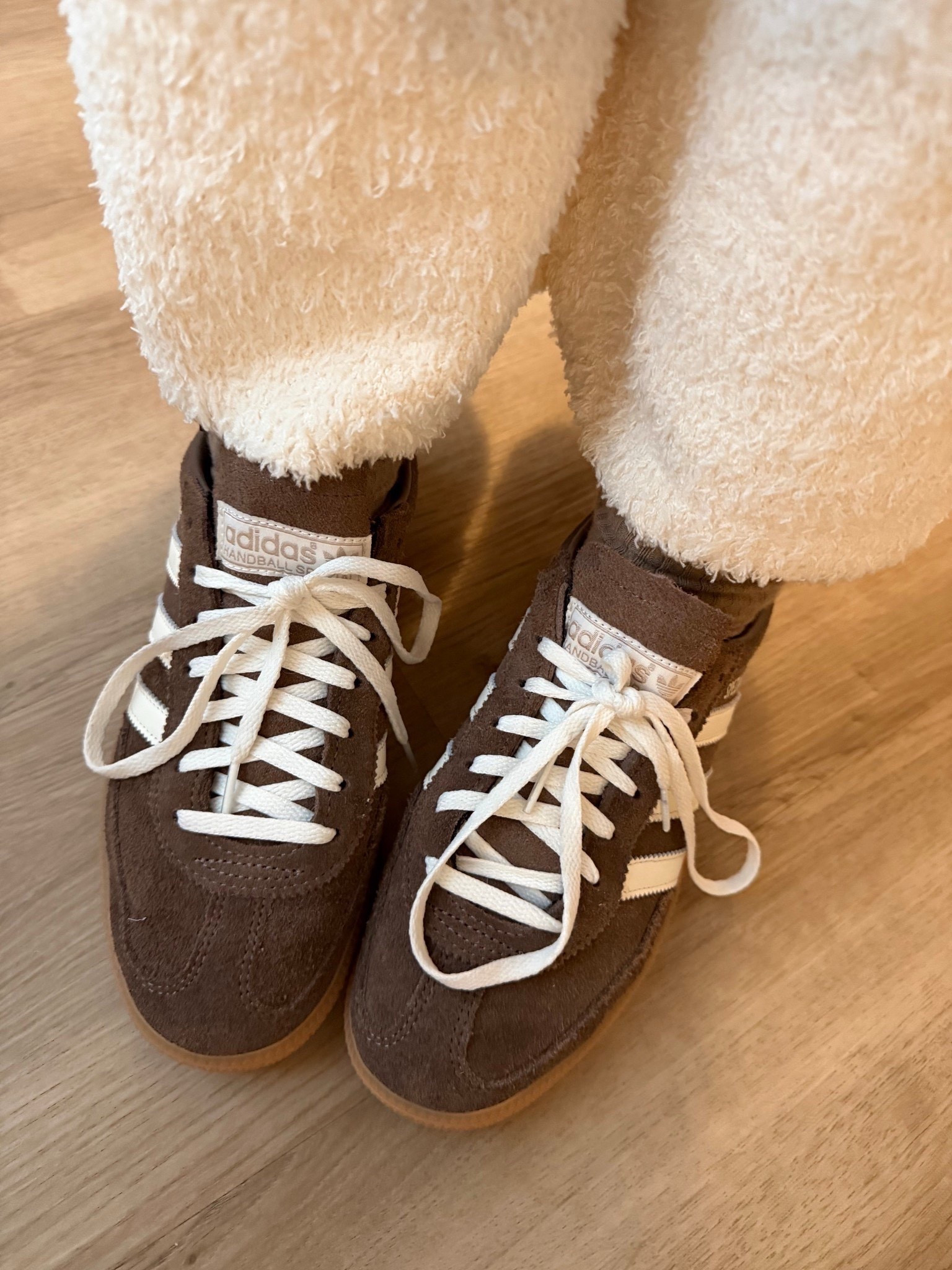 adidas, women’s sneakers, brown adidas, shoes, every day shoe, gift guide, holiday style, gifts for her, gifts she’ll love 

#LTKSeasonal #LTKGiftGuide #LTKHoliday