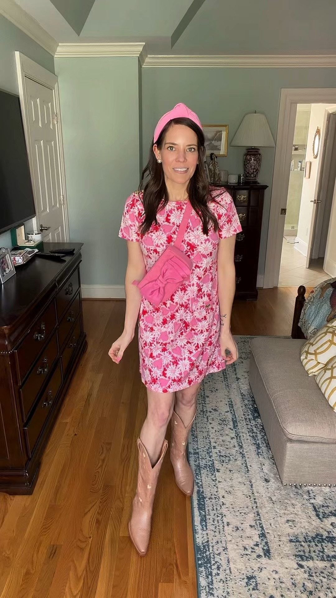 Pink Lilly Pulitzer Dress & Rose Gold Boots 💗


Such a fun, feminine outfit! 💗 This pink print shift dress is the perfect statement piece paired with rose gold western boots for a playful twist. I styled it with a pink headband and my bow crossbody bag from Dress for Cocktails to tie everything together. Perfect for brunch, spring events, or a girls’ day out.

You can use code PREPPYREBEL for 25% off my bow bag from Dress for Cocktails 🎀

pink Lilly Pulitzer dress outfit, preppy pink outfit, western boots outfit, spring brunch outfit, feminine preppy style, pink headband outfit, statement boots outfit, spring event outfit, colorful preppy fashion, cute spring outfit 💕

#LTKspring #LTKspringtrends #LTKootd