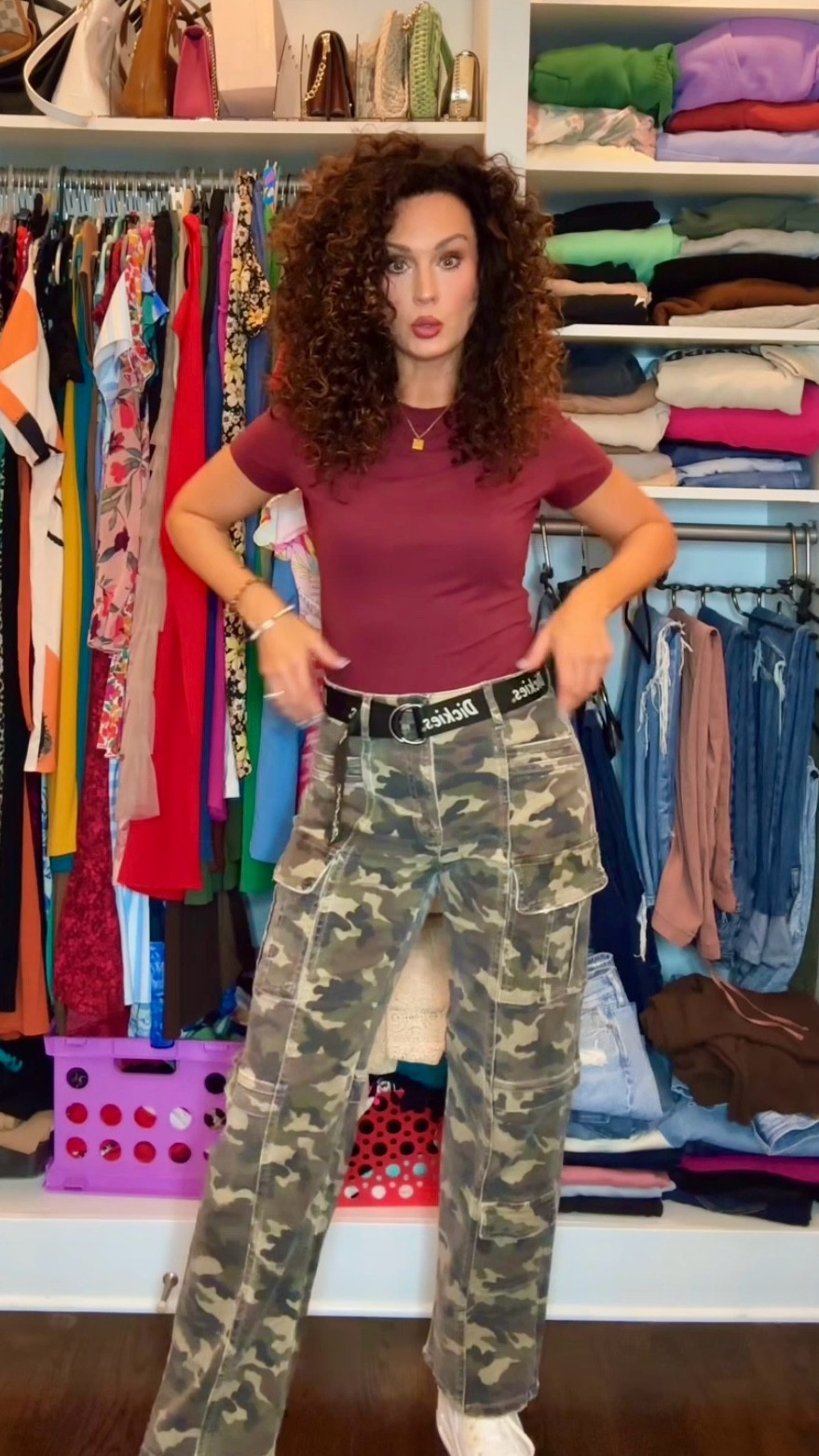 Outfit of the Day ✨
Keeping it casual, comfy, and cool in my go-to weekend look 👟🖤
Wearing:
✔️ Nike Air Max for that effortless street style
✔️ Camo pants from Buckle—hello, edgy neutral!
✔️ Amazon Basic tee that’s buttery soft and budget-friendly

Everything’s linked on my LTK!
Tap to shop or screenshot + shop via the LTK app 🛍️
#OOTD #LTKStyle #LTKUnder50 #LTKfit #LTKshoecrush #LTKSaleAlert
#AmazonFashion #NikeStyle #BuckleStyle #CamoVibes #WeekendStyle #ComfyAndCute #AffordableFashion #CasualOutfit #StreetStyleLook

#LTKShoeCrush #LTKStyleTip #LTKActive