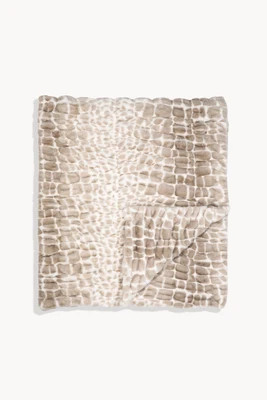 Stone Croc - Medium | Lola Blankets