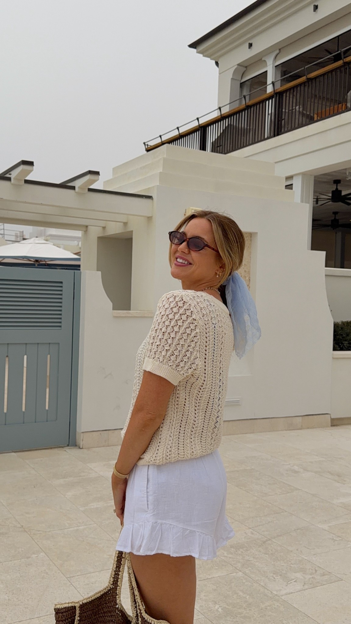 crochet top: xs regular // white shorts: xs 