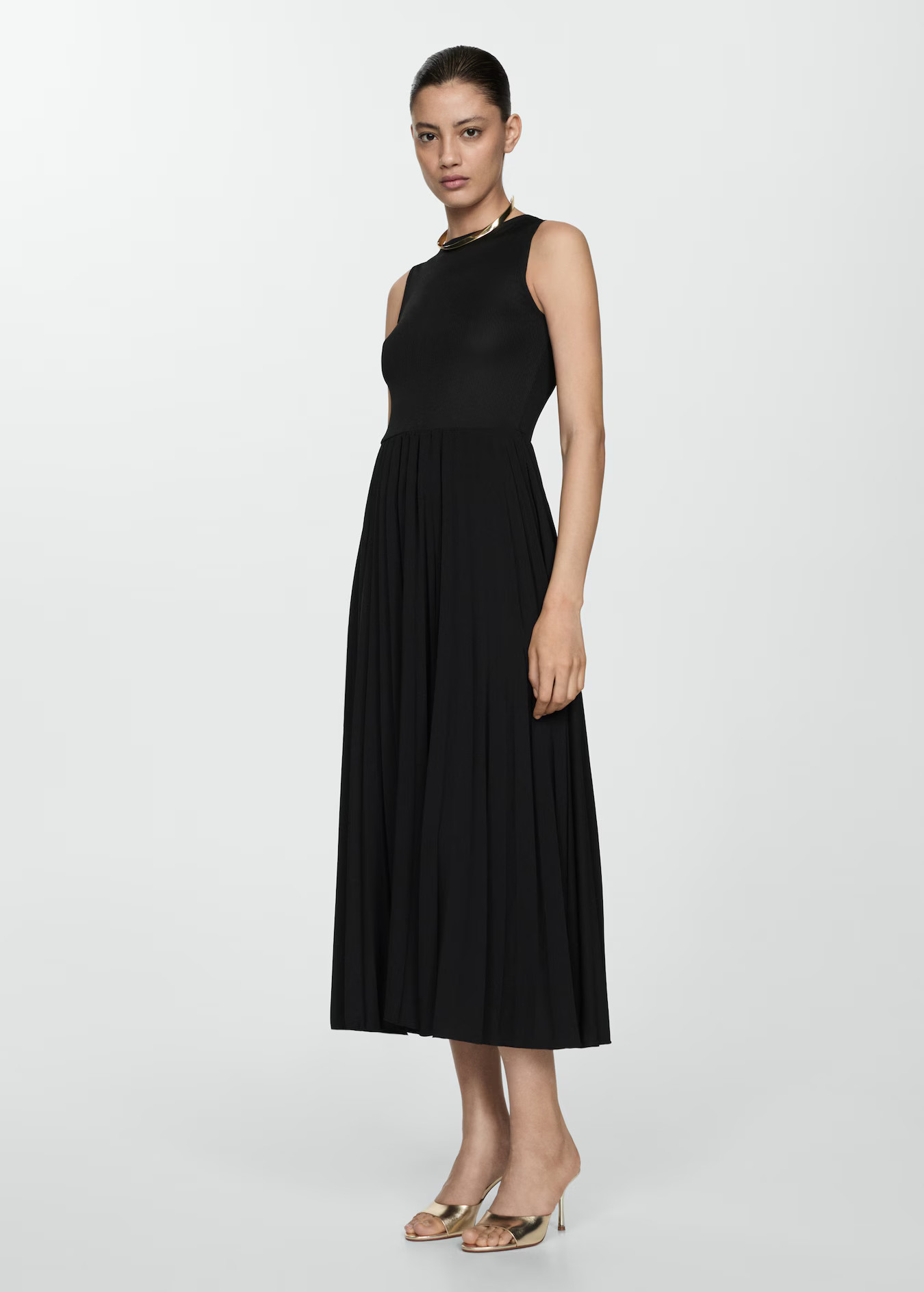 Pleated midi dress - Woman | MANGO United Kingdom | MANGO (UK)