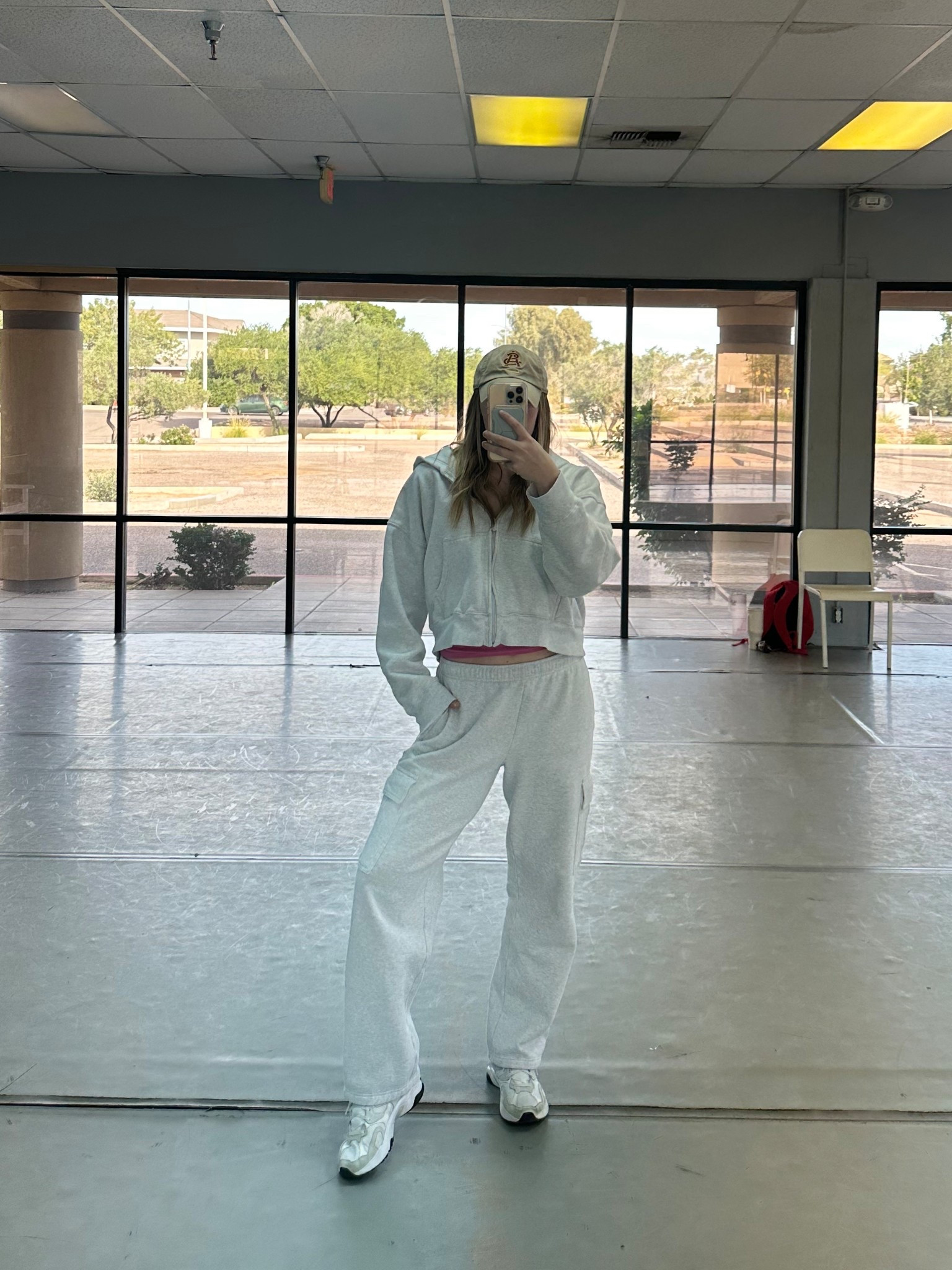 Aritzia Sweatfleece set🤍

Heather cloud white 
Size large jacket 
Size medium tall cargo sweats 

#LTKActive #LTKFindsUnder100 #LTKootd