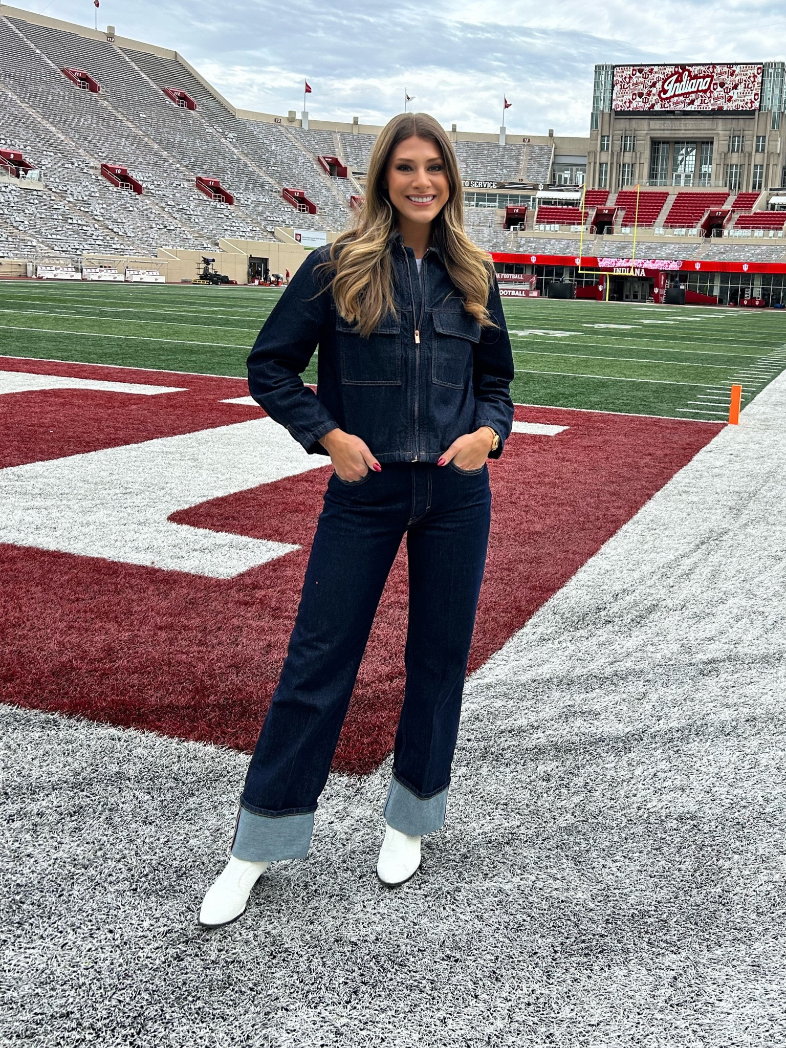 H&M Canadian Tuxedo 

#LTKSeasonal #LTKStyleTip #LTKWorkwear