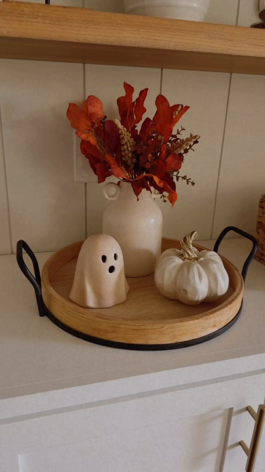 Love this little ceramic ghost! My guests do too! My pumpkin is TJMaxx and my stems are Target. #falloween fall decor affordable @kohls Halloween spooky season seasonal decoration budget shelf styling tray style centerpiece console