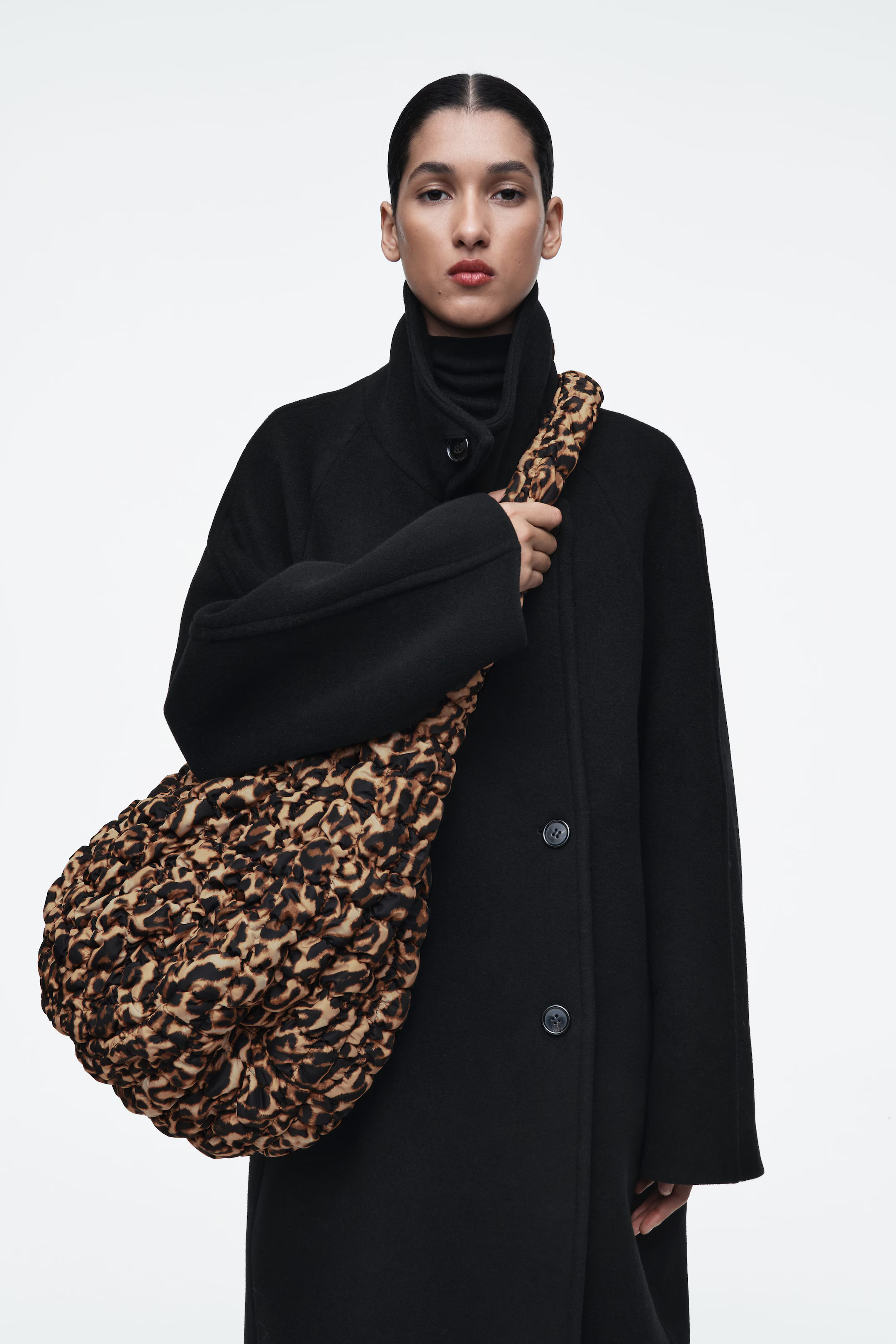 OVERSIZED QUILTED CROSSBODY BAG - LEOPARD | COS (EU)
