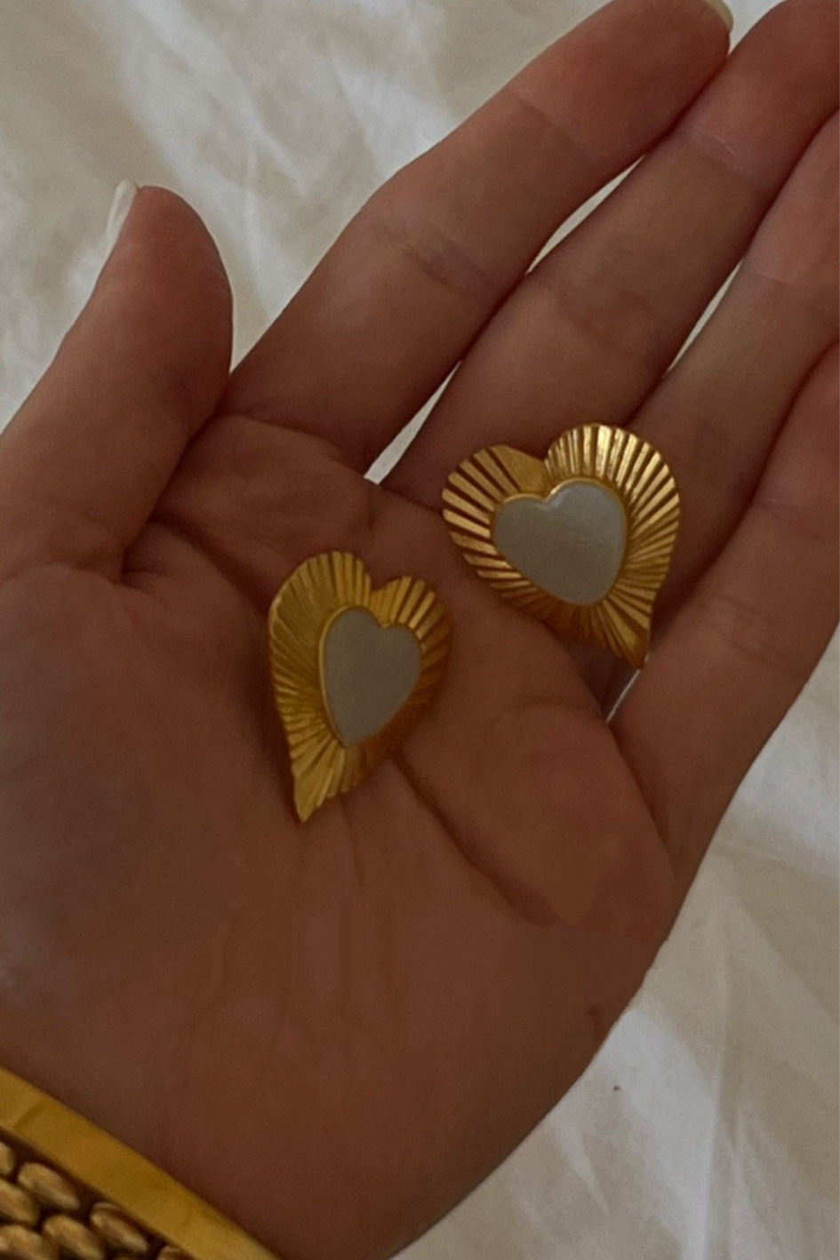 Heart Shape Gold Earring, Soru Jewellery

#LTKeurope #LTKstyletip #LTKSeasonal