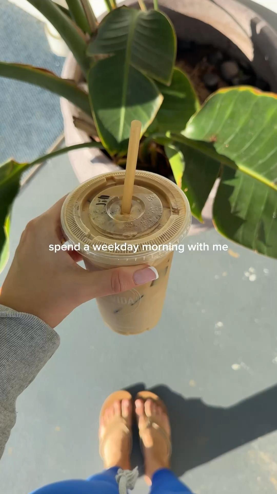 01/06 weekday vlog! 🌴 aritizia set, alo mat, emi jay brush 

#LTKootd #LTKmorningroutine #LTKdayinmylife