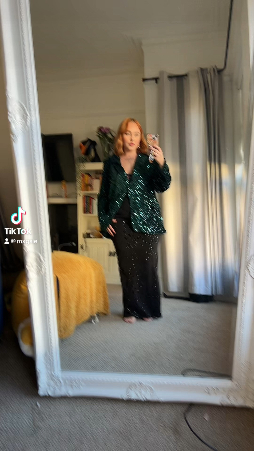 Boohoo Christmas party fit 

#LTKfindsunder50 #LTKparties #LTKmidsize