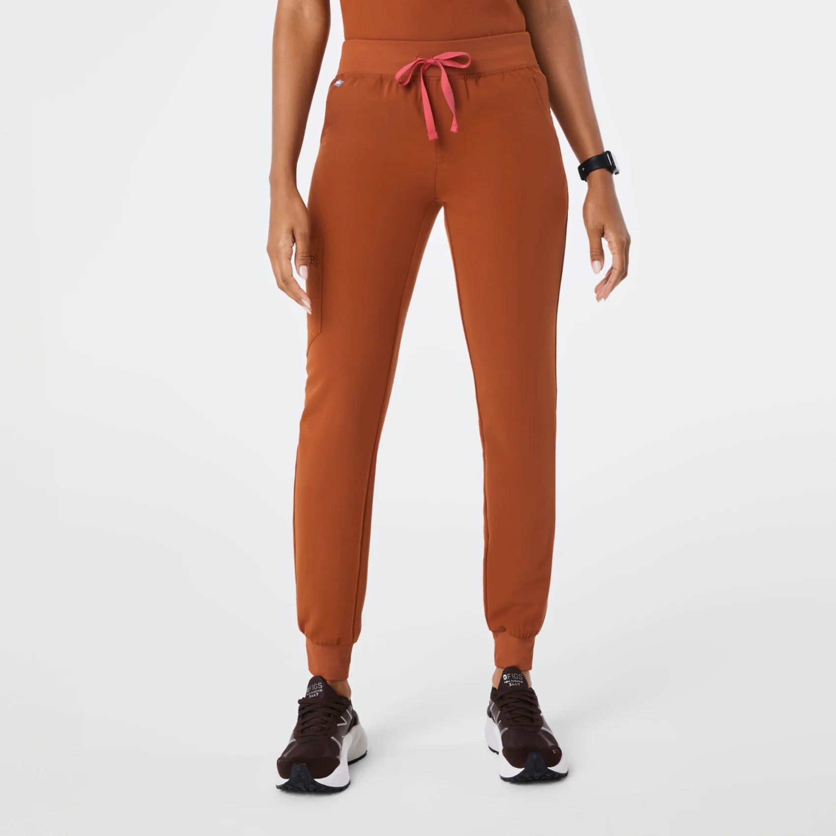 Women's Zamora Jogger Scrub Pants™  - Dirty Chai · FIGS | FIGS