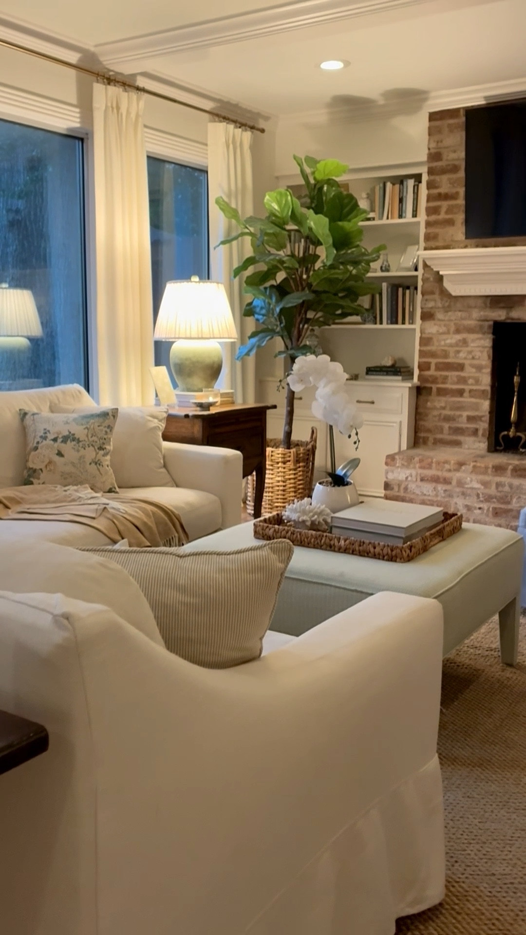 My sectional details from my last house! It was in the fabric, Performance Everydaylinen by Crypton Home, Ivory. The sectional I had was slipcovered, which I loved. I also had the bench seating option!

Home decor, living  roomm

#LTKHome