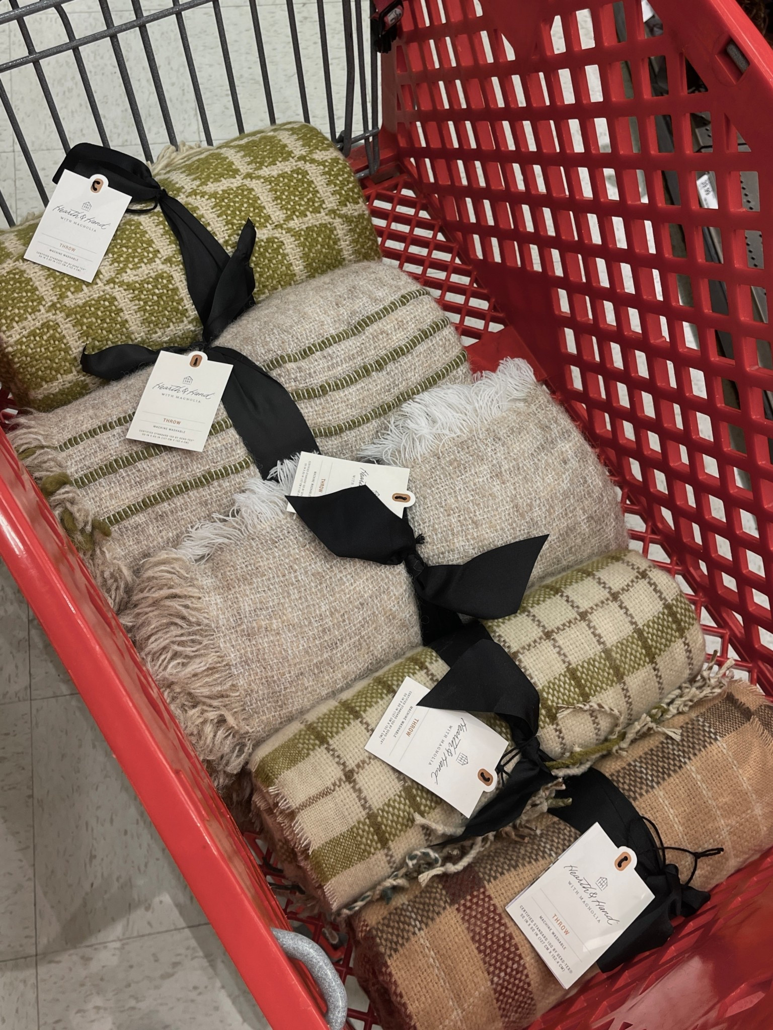 Target just dropped their latest fall pieces! Affordable throws to add fall warmth to any room. 🍁🤍