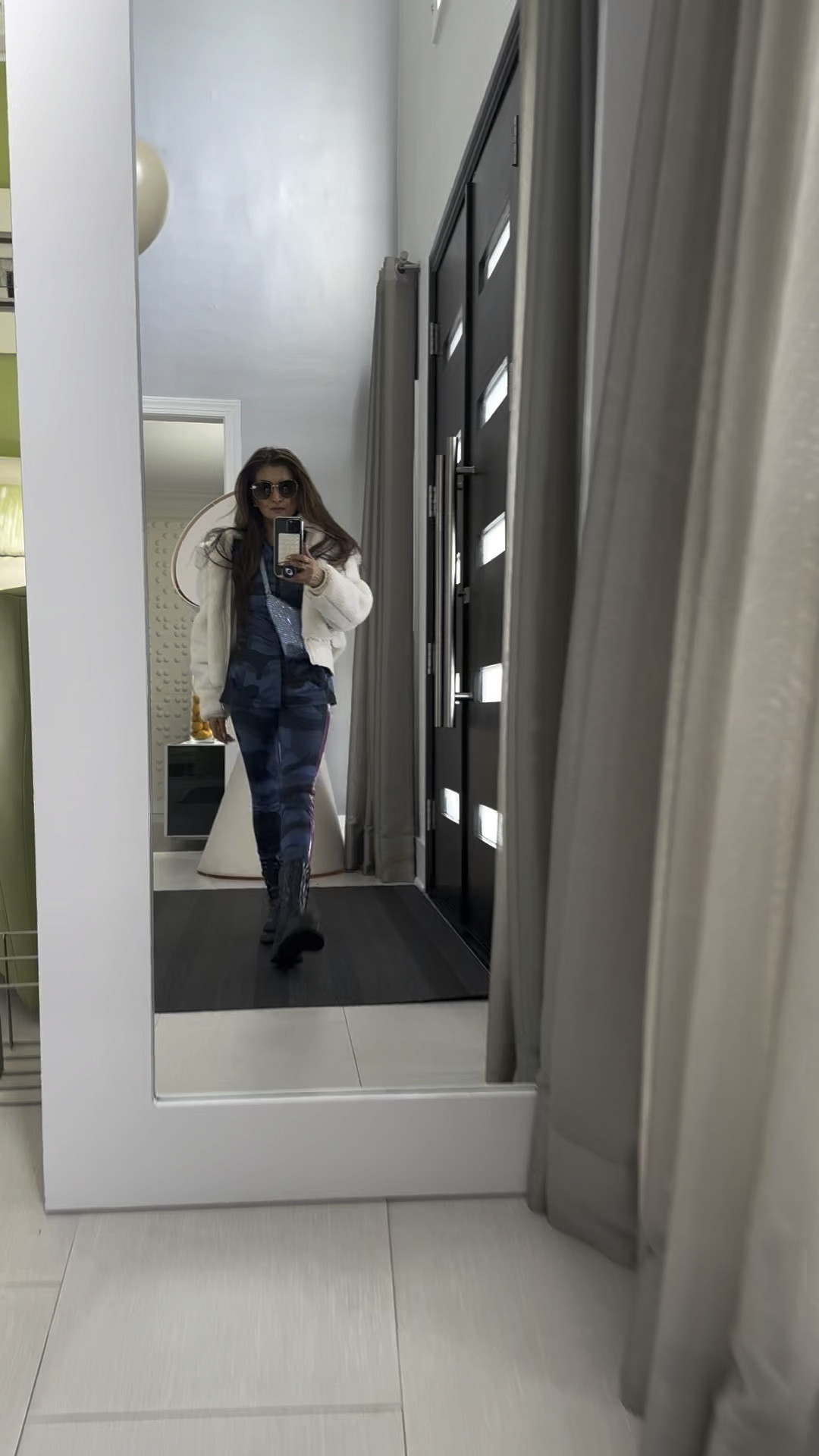 Sundays are for cozy chic vibes! Loving this #Aloyoga Sherpa paired with sleek #ValentinoGaravani boots and shades for an elevated yet relaxed ensemble. Find all the outfit inspo you need at #TheNoliShop and shop the look on my #LTKit shop. 💫 #SundayStyle #ChillVibes

#LTKover40 #LTKVideo #LTKstyletip