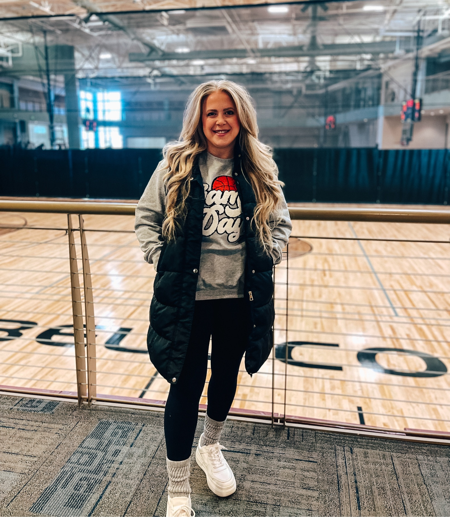 Basketball mom outfit / GAMEDAY outfit 

#LTKfindsunder50 #LTKmidsize