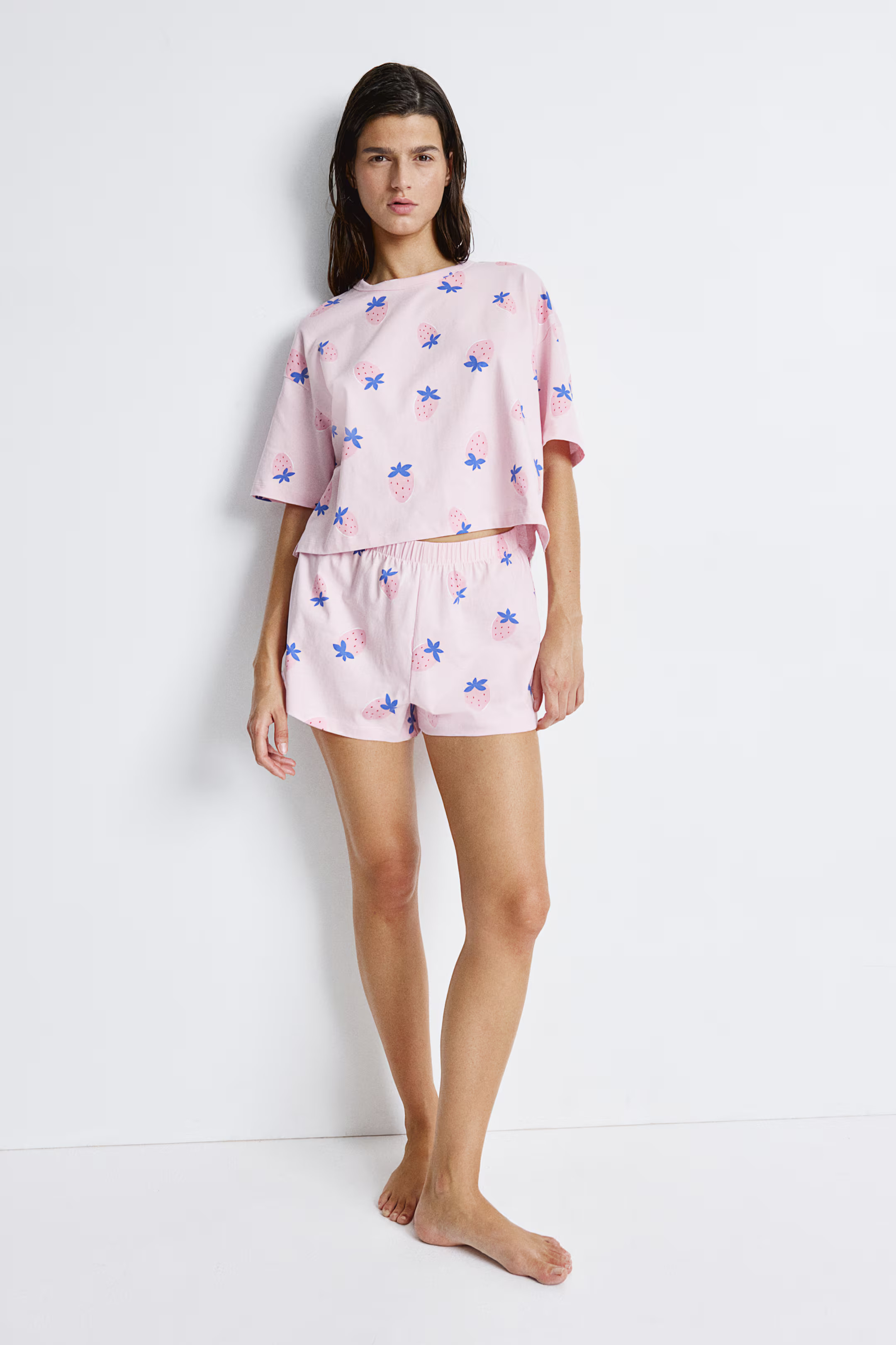 Pyjama - T-shirt en short - Ronde hals - Korte mouwen - Lichtroze/aardbeien - DAMES | H&M NL | H&M (DE, AT, CH, NL, FI)
