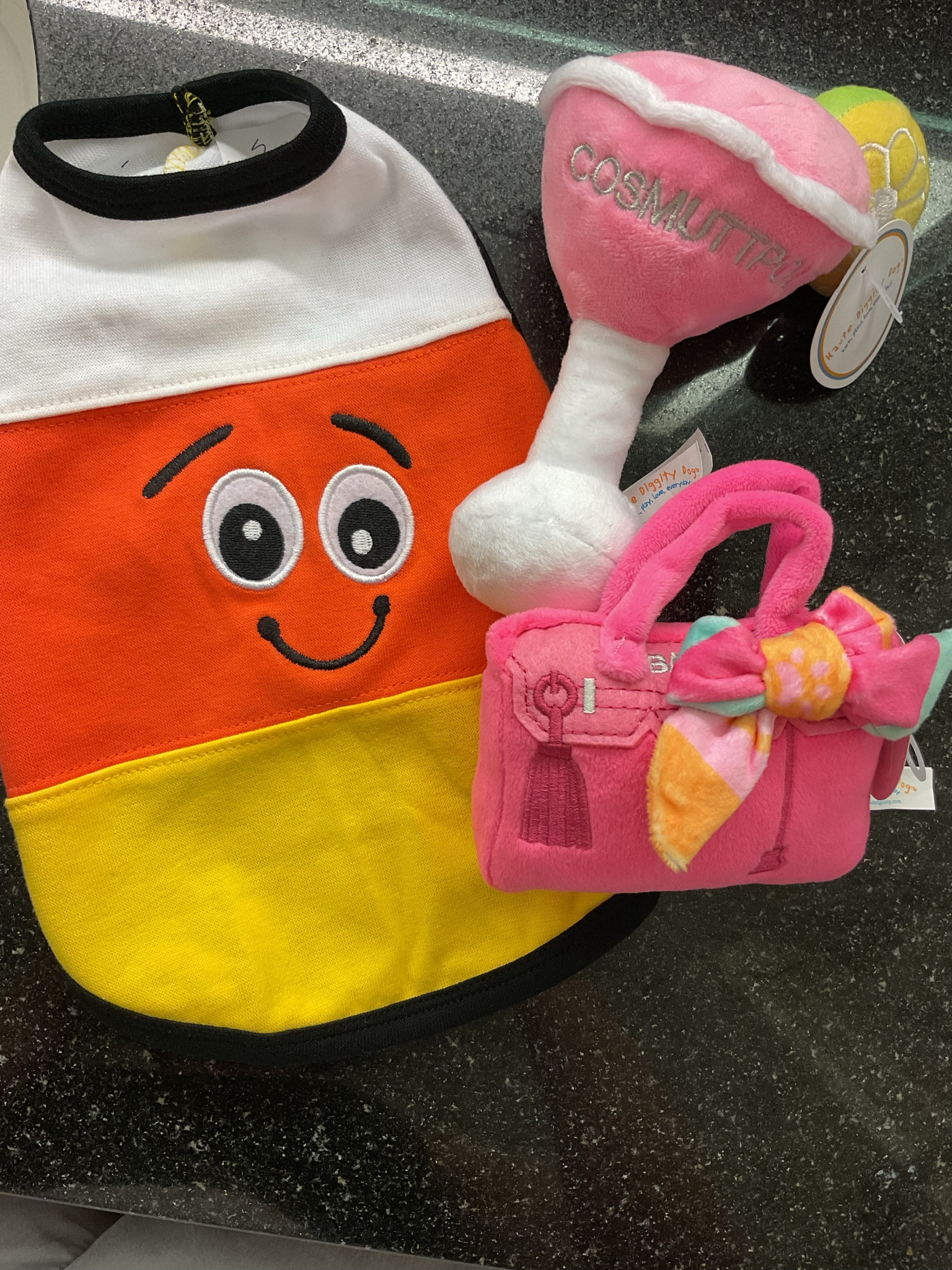 new shirt + toy haul

#LTKHalloween #LTKGiftGuide #LTKHoliday