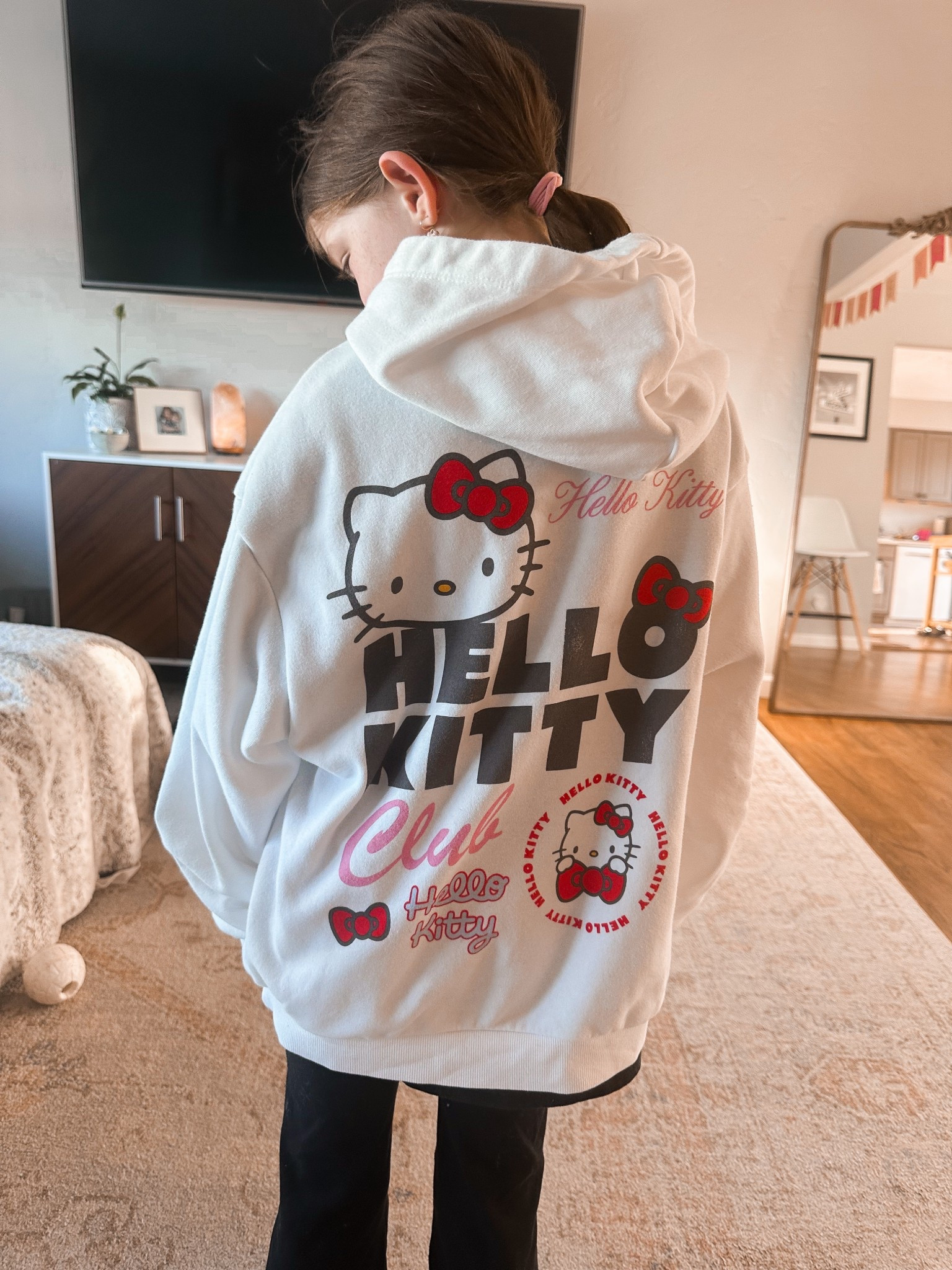 The cutest softest hello kitty sweatshirt for kiddos! 

#LTKFindsUnder50 #LTKU #LTKKids