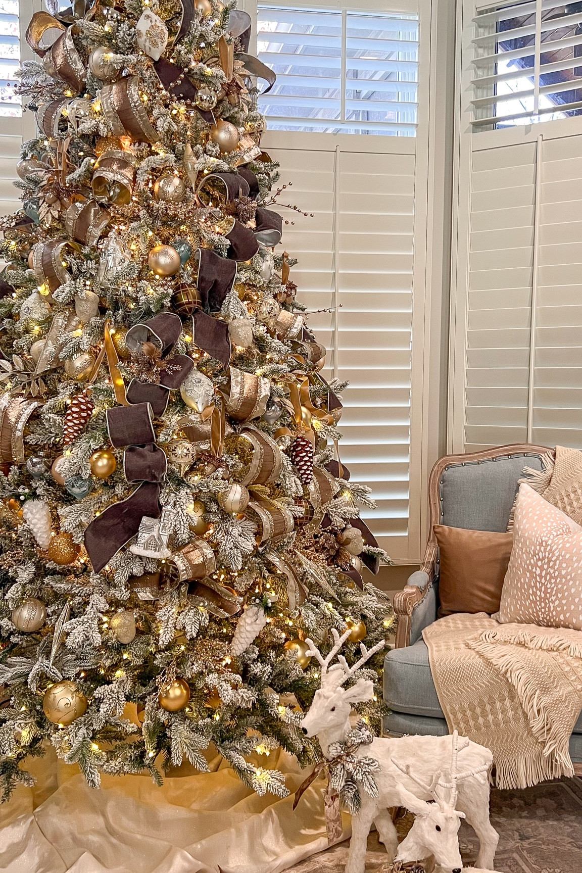 Neutral Christmas Tree 

#LTKHoliday #LTKhome