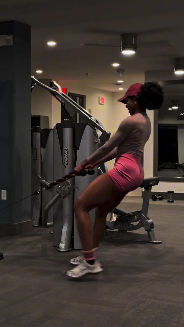 Late night workout in this cute athletic wear from Amazon!! One thing I will never do is sleep on Amazon workout clothes! 

#LTKWorkwear #LTKActive