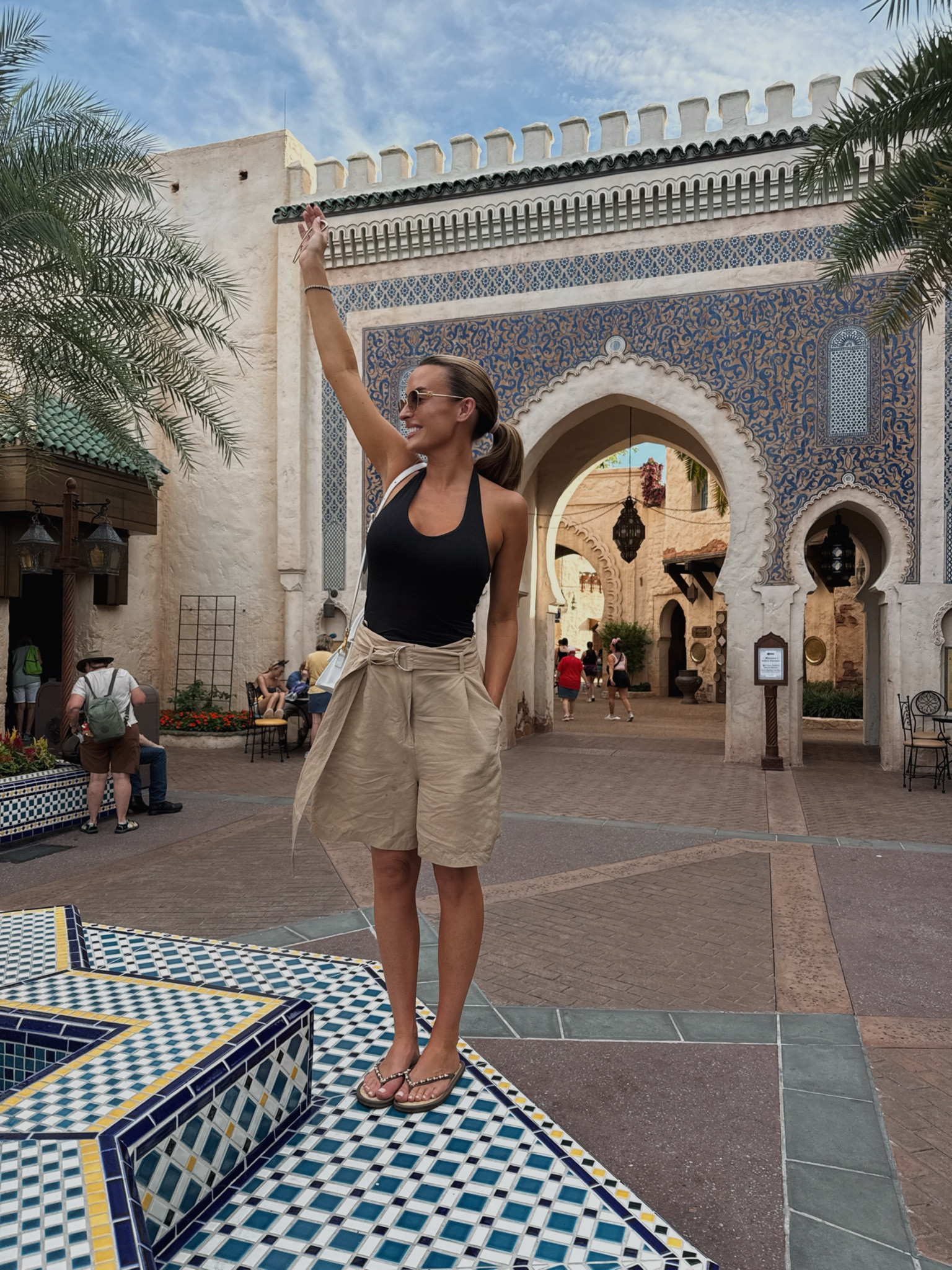 Euro summer style 💁🏼‍♀️ Bermuda shorts & a simple cami x



#LTKeurope #LTKsummer #LTKstyletip