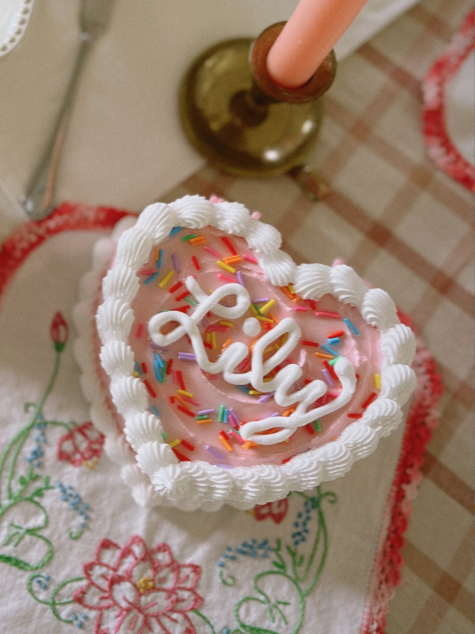 Faux cake jewelry box 💍💖🧁💝✨ I had hers personalized with her name! Would be so cute for a Valentine’s Day gift! 

#LTKGiftGuide #LTKkids #LTKfindsunder50