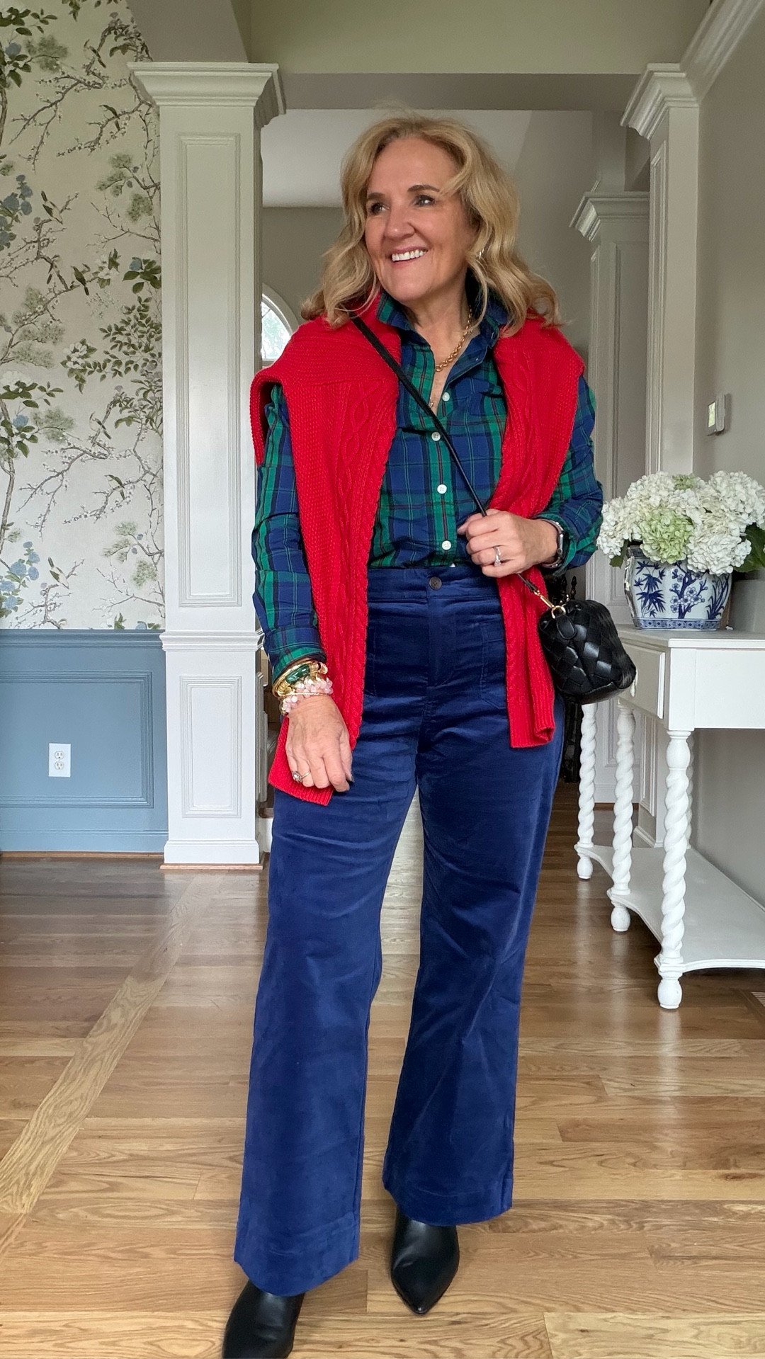 JCREW factory holiday haul! Place your order now to get your size especially if you’re buying matching pieces. These sizes will go.
Velvet blazer size 10, regular
Velvet pants size 8 petite. The slim straight pants I would recommend sizing up if you’re in between.
Argyle sweater size medium
Velvet top size
Velvet skirt size
Embellished jeans, size 29 petite I would size up if you’re in between
Tweed blazer this is a 12 regular from last year, but I like to relaxed Fit
Chambre blouse I’m in a medium petite size up if buying a petite
Blue velvet pants size 29 petite and they are roomy
Red sweater size up to a large and I like the relaxed fit
Plaid blouse size medium regular
Halfway corduroy’s size 28 petite
Tartan plaid trimmed Henley size medium
Talbots quilted red jacket size medium petite
Boots I always size up a half
20% off my jewelry code NANETTE20


#LTKOver40 #LTKHoliday #LTKSaleAlert