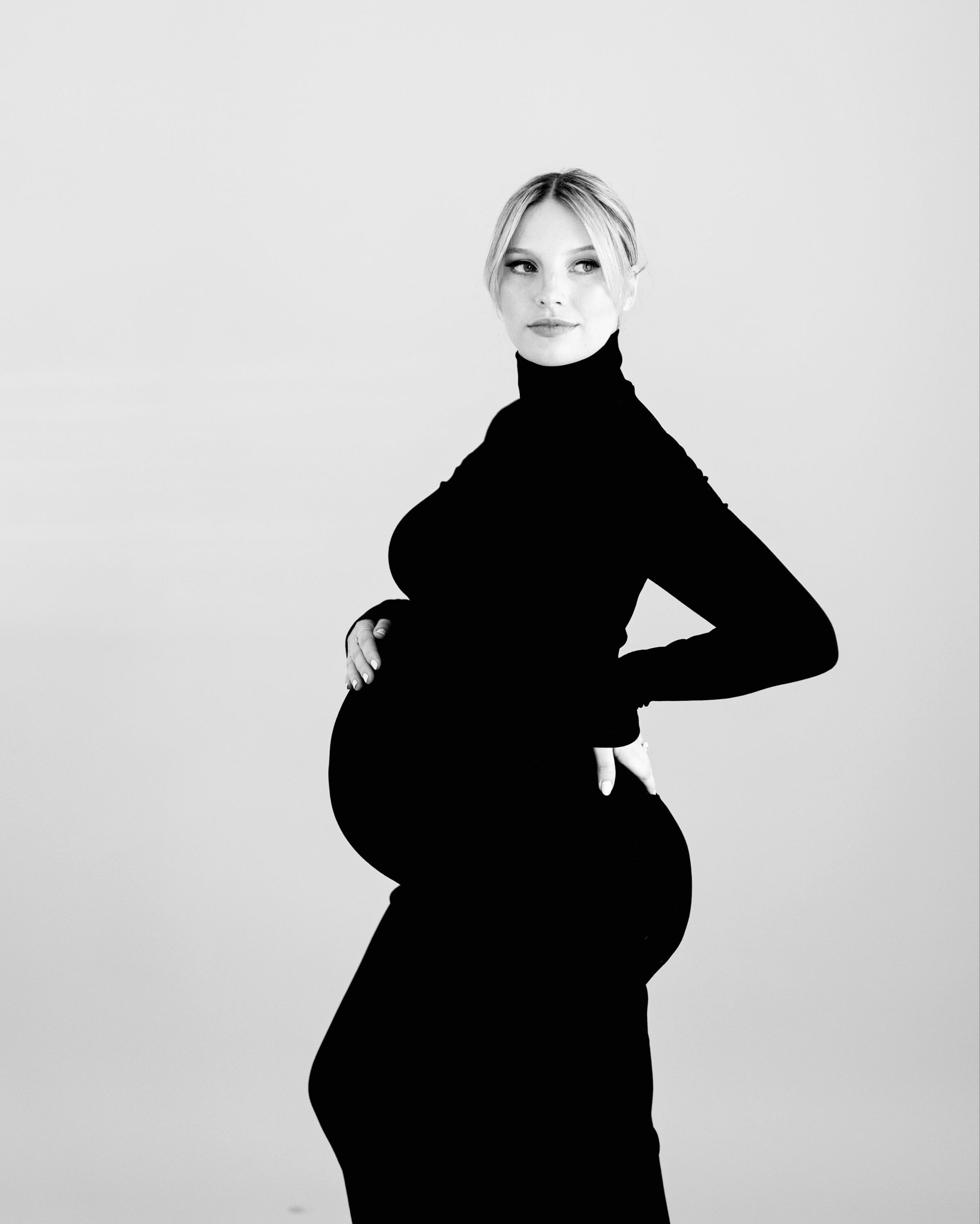 Maternity photoshoot 
8 months pregnant 

#LTKStyleTip #LTKBump