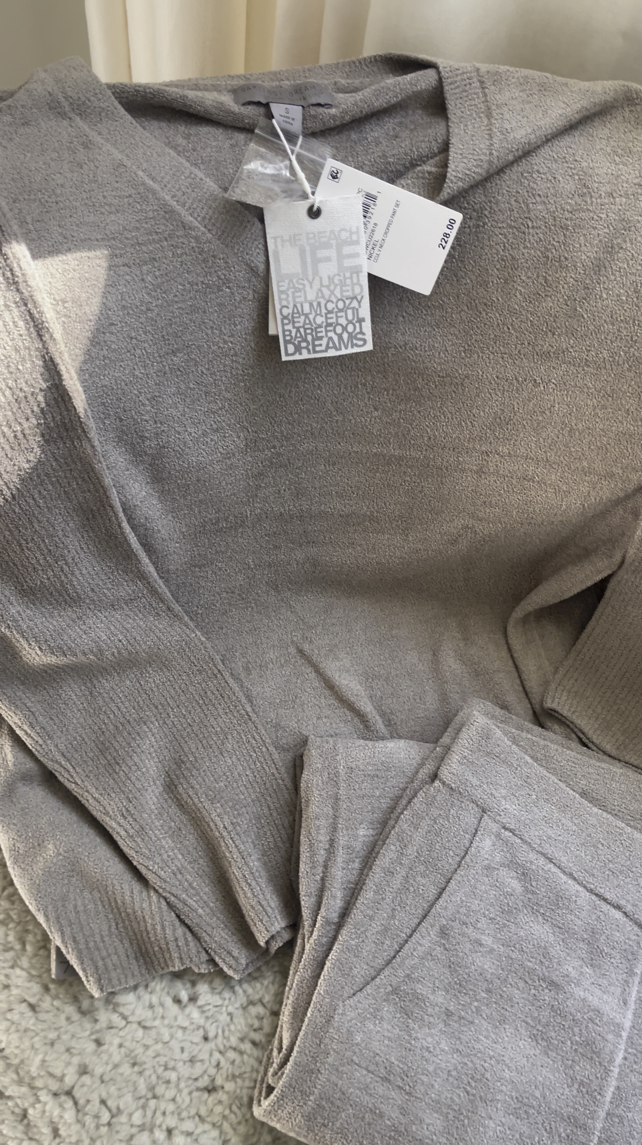 My Barefoot dreams cozy chic light outfit is still available and in sale in almond and feather, in several sizes.  It’s $80 off!!

Best lounging outfit, Christmas Day outfit, travel outfit, fashion over 40, fashion over 50

#LTKSeasonal #LTKSaleAlert #LTKGiftGuide