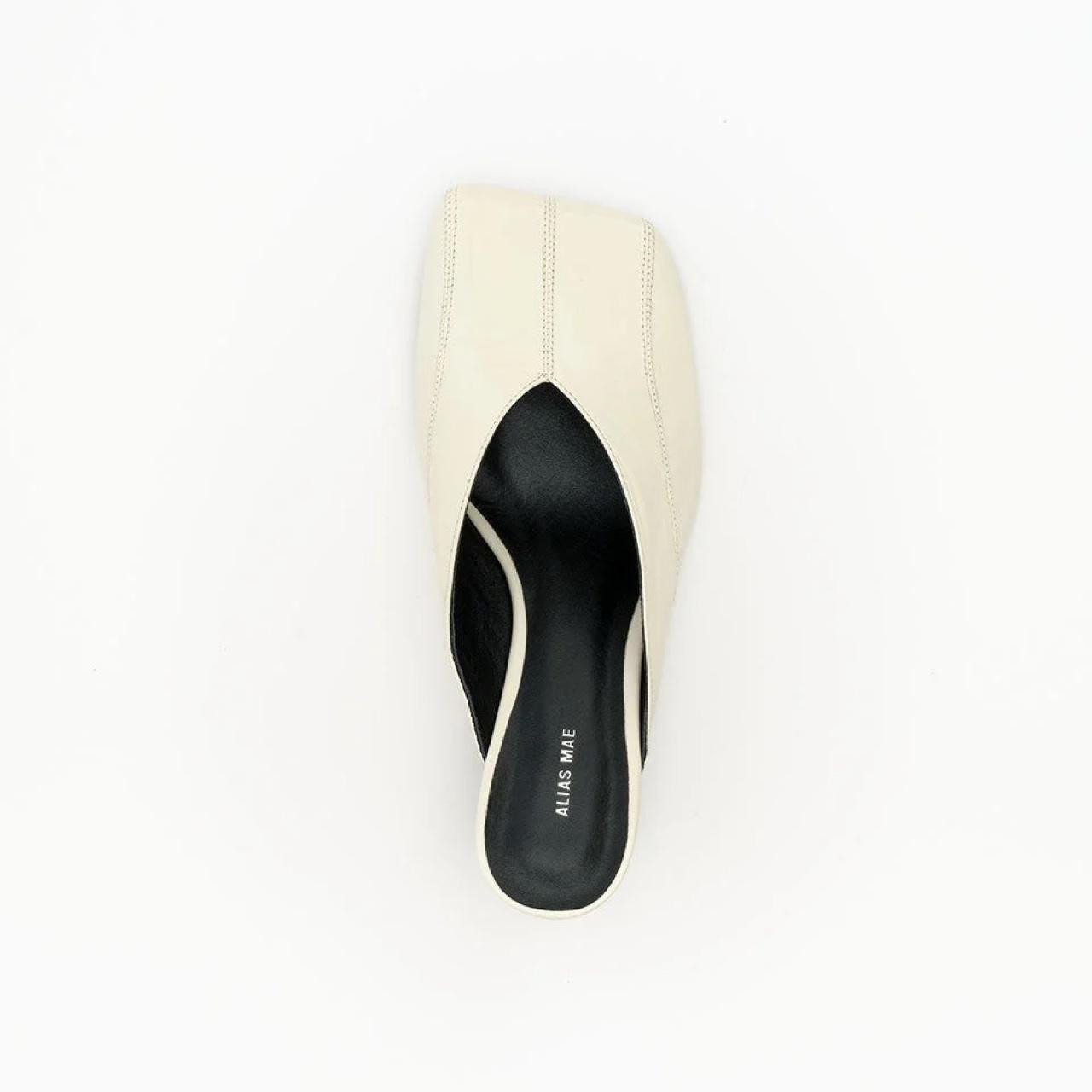 Alias Mae Women's Mules - Cream/White | Depop AU