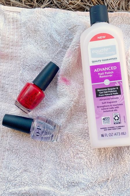 Decided to do my at home pedicure outside. I used the Equate  Nail Polish Remover and the Opi Big Red Apple and Top Coat.
#pedicure #opinails #nailpolish

#LTKbeauty