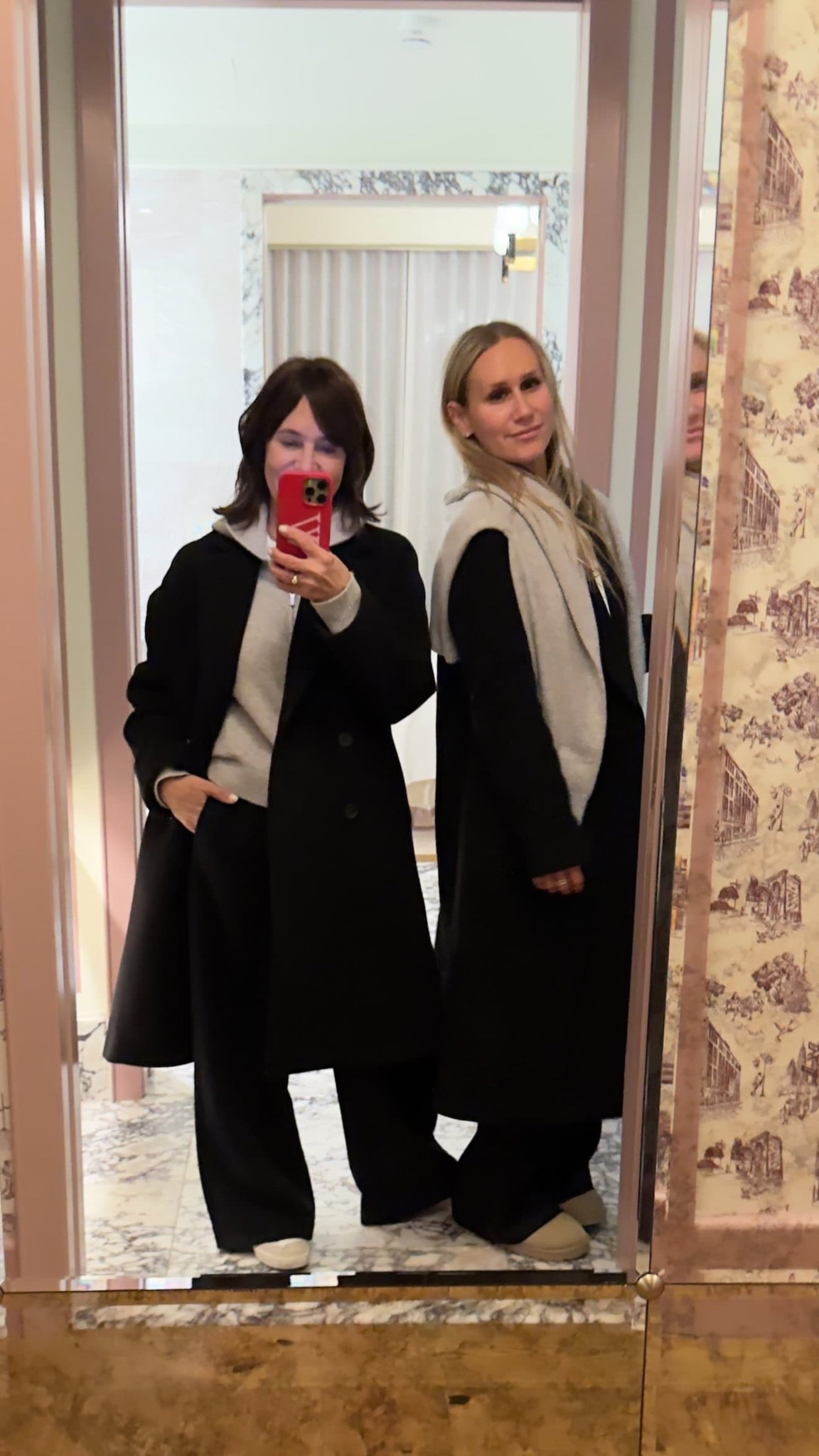 My daughter and I both showed up at the airport and realized we were matching😂! These viral Aritzia pants really are that great!

#LTKmomlife #LTKTravel #LTKootd