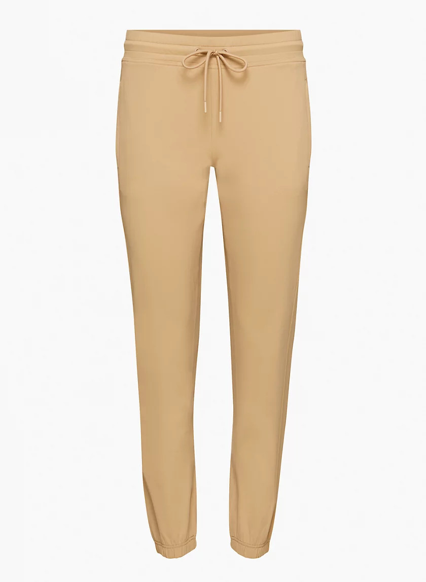 TNASLICK™  WARM-UP JOGGER | Aritzia