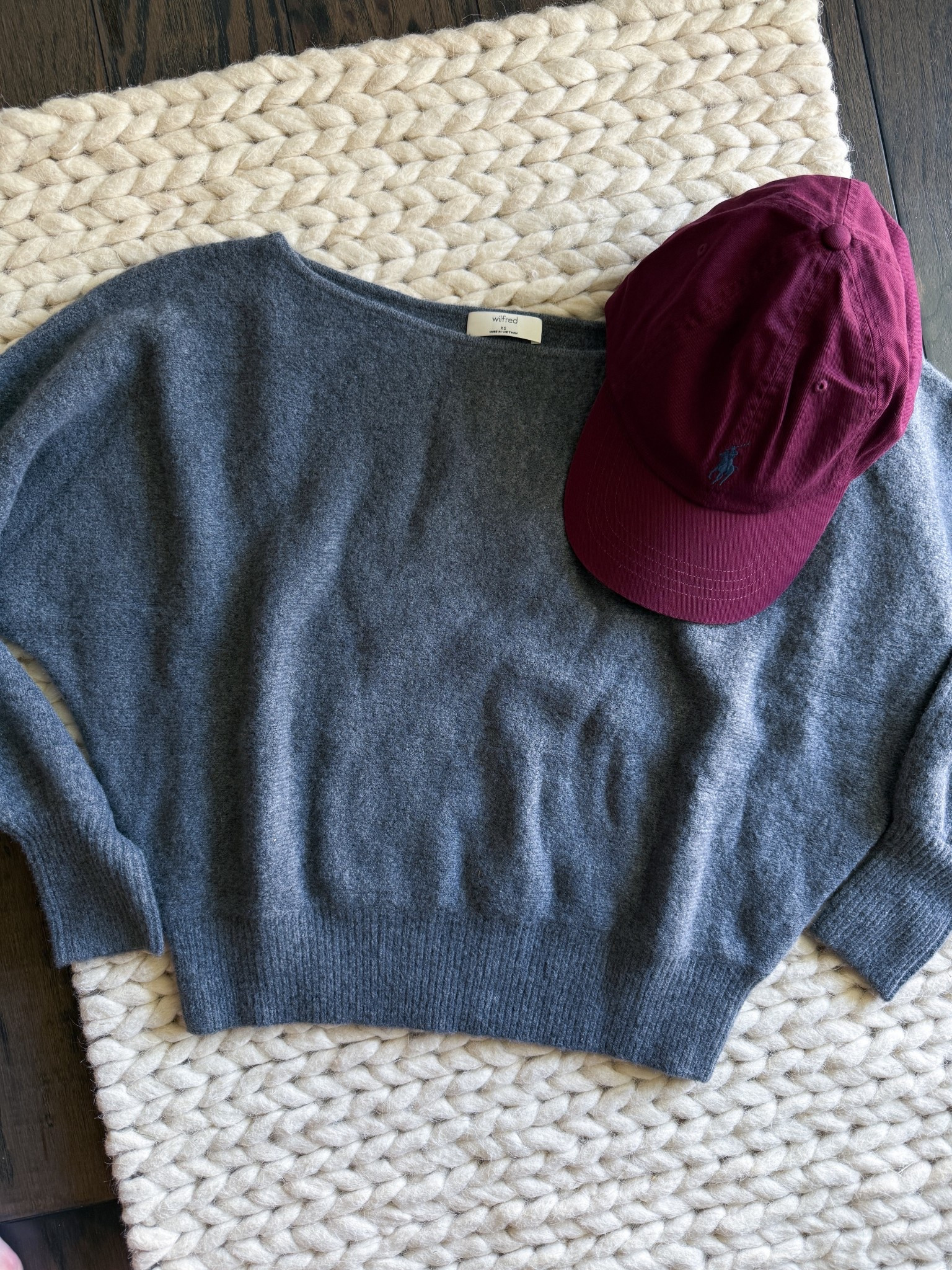 Obsessed with this cozy, rich combo right now. A gray Aritzia Wilfred sweater (XS) paired with my new burgundy Polo Sport hat. The sweater is the perfect elevated basic for fall & winter, soft + cozy but still chic enough to dress up or down. I love pairing it with trousers, denim, or even layered over dresses. The Polo hat adds the best pop of color for a casual vibe.

Aritzia sweater - Wilfred sweater - grey cashmere sweater - oversized fall sweater - cozy neutral sweater - Aritzia fall basics - winter capsule wardrobe - Polo Sport hat - burgundy baseball cap - classic polo hat - casual fall outfits - neutral fall fashion - sporty chic style


#LTKWorkwear #LTKStyleTip #LTKActive